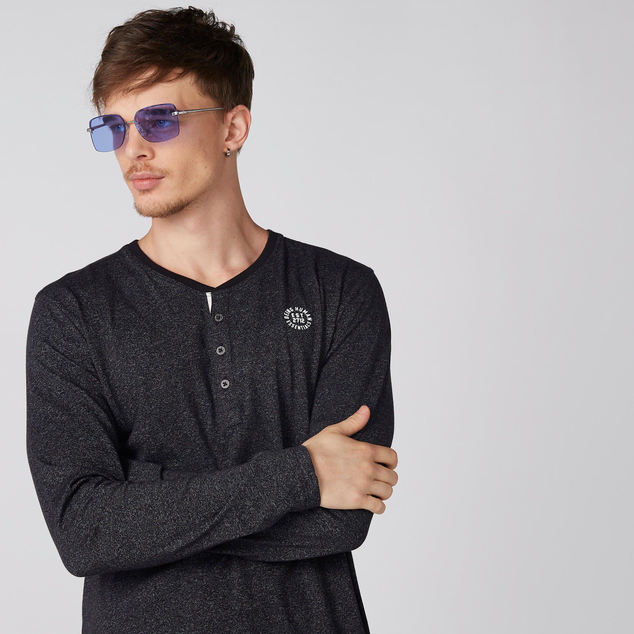 تيشيرت بارز الملمس بياقة هينلي وأكمام طويلة من بيينج هيومان-men-clothing-tshirtsandpolos-tshirts-image-1
