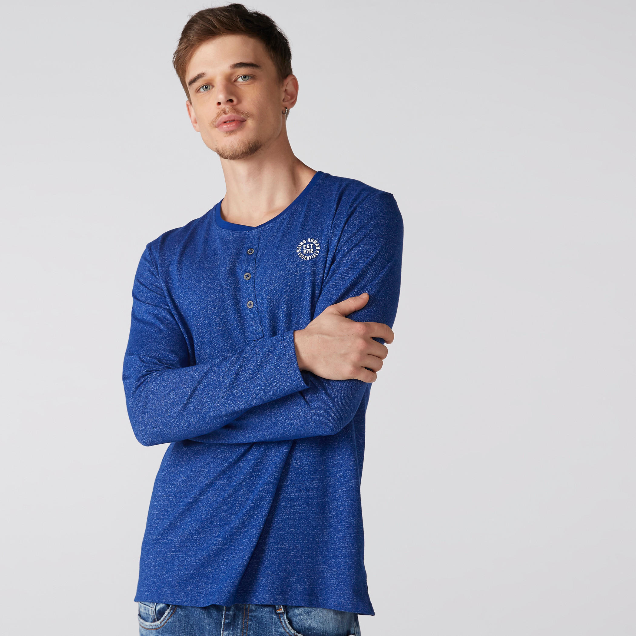 تيشيرت بارز الملمس بياقة هينلي وأكمام طويلة من بيينج هيومان-men-clothing-tshirtsandpolos-tshirts-image-4