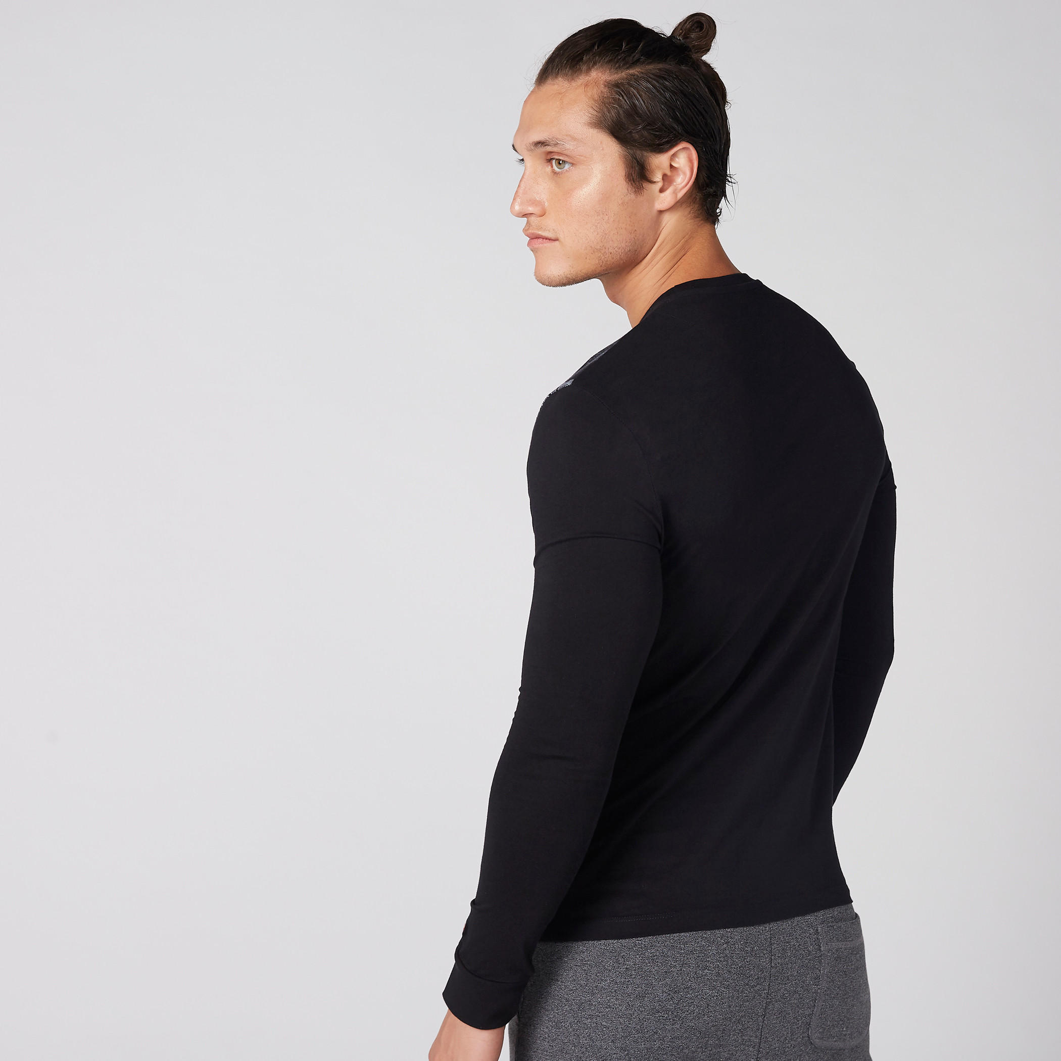 تيشيرت بياقة مستديرة وأكمام طويلة من بيينج هيومان-men-clothing-tshirtsandpolos-tshirts-image-2