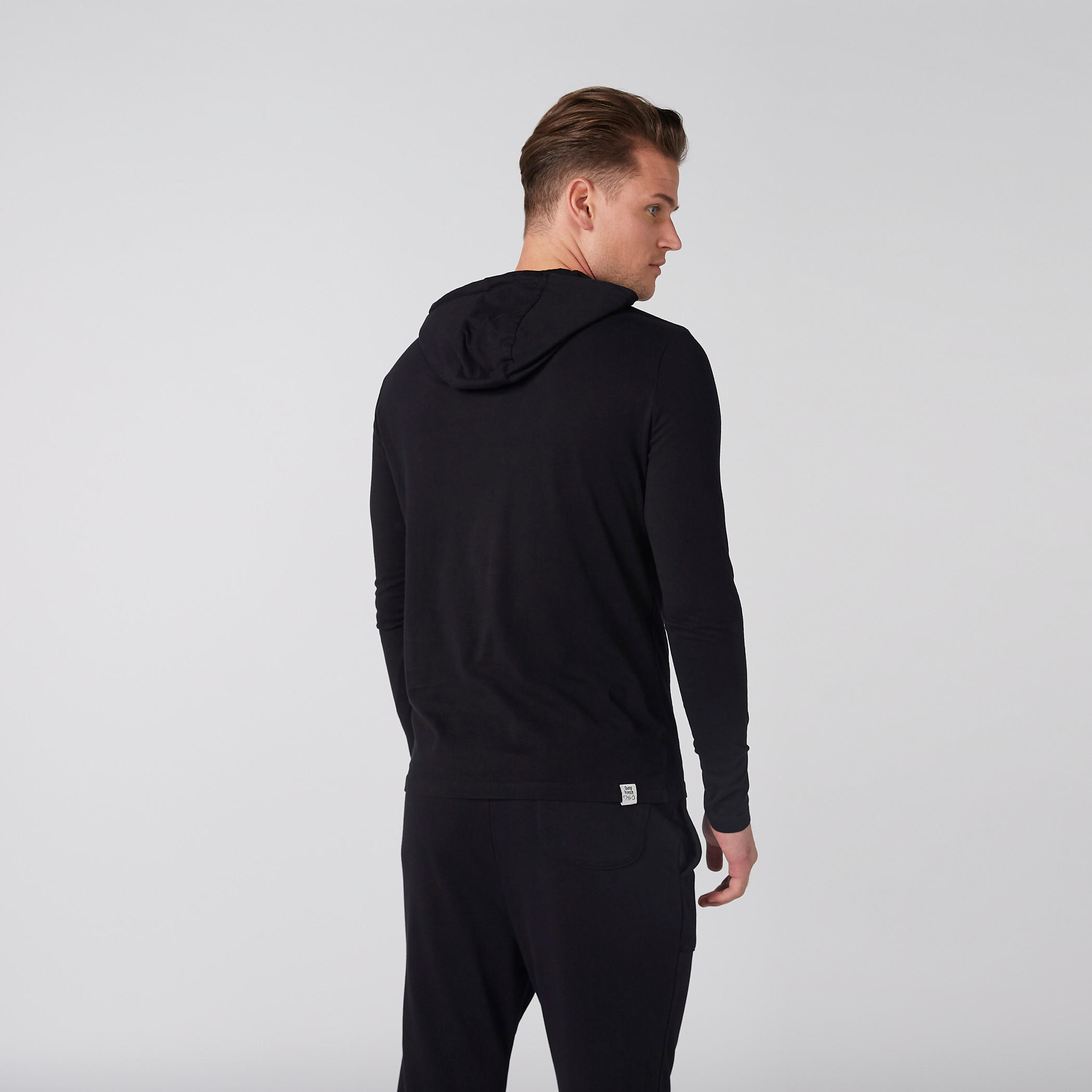 تيشيرت بطبعات وأكمام قصيرة وقبعة-men-clothing-tshirtsandpolos-tshirts-image-1