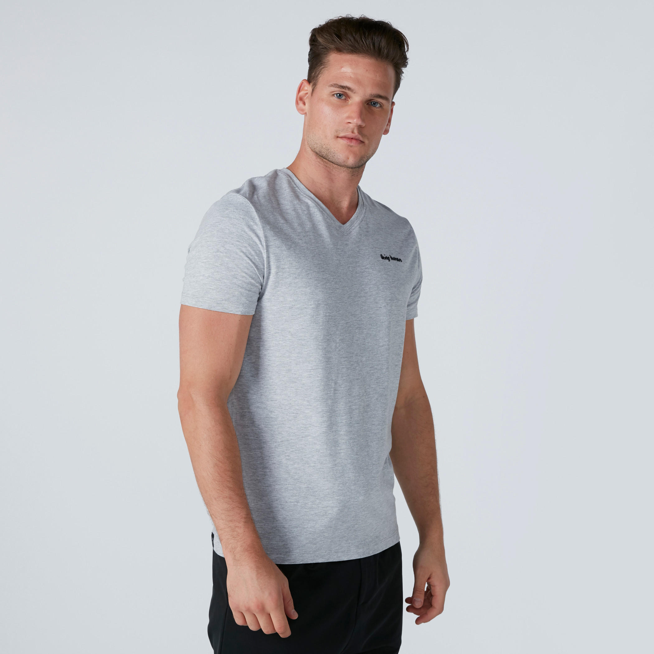 تيشيرت بياقة V وأكمام قصيرة من بيينج هيومان-men-clothing-tshirtsandpolos-tshirts-image-4