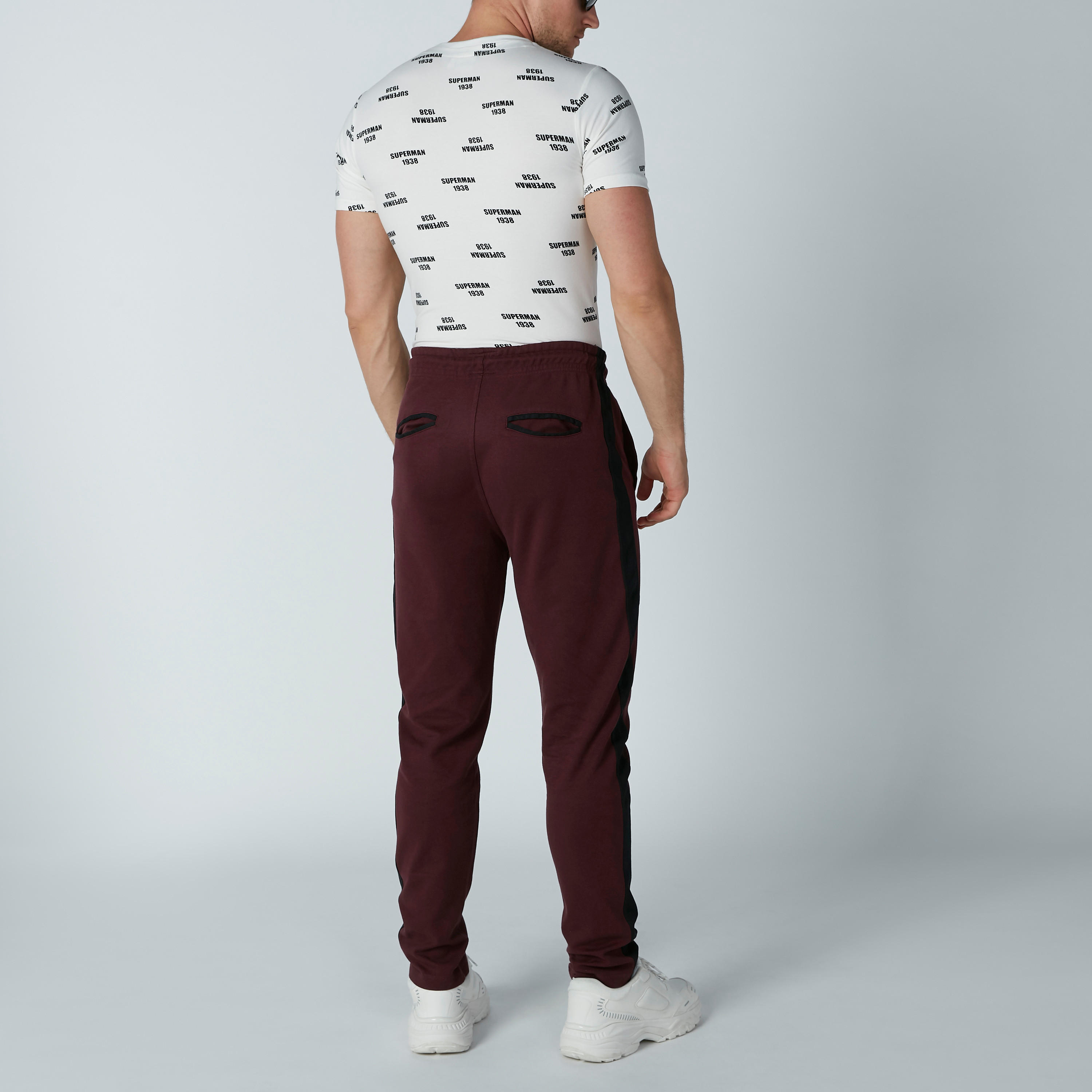 بنطال بقصّة عاديّة وخصر متوسط الارتفاع وشرائط جانبية من بيينج هيومان-men-clothing-bottoms-trousersandchinos-trousers-image-3