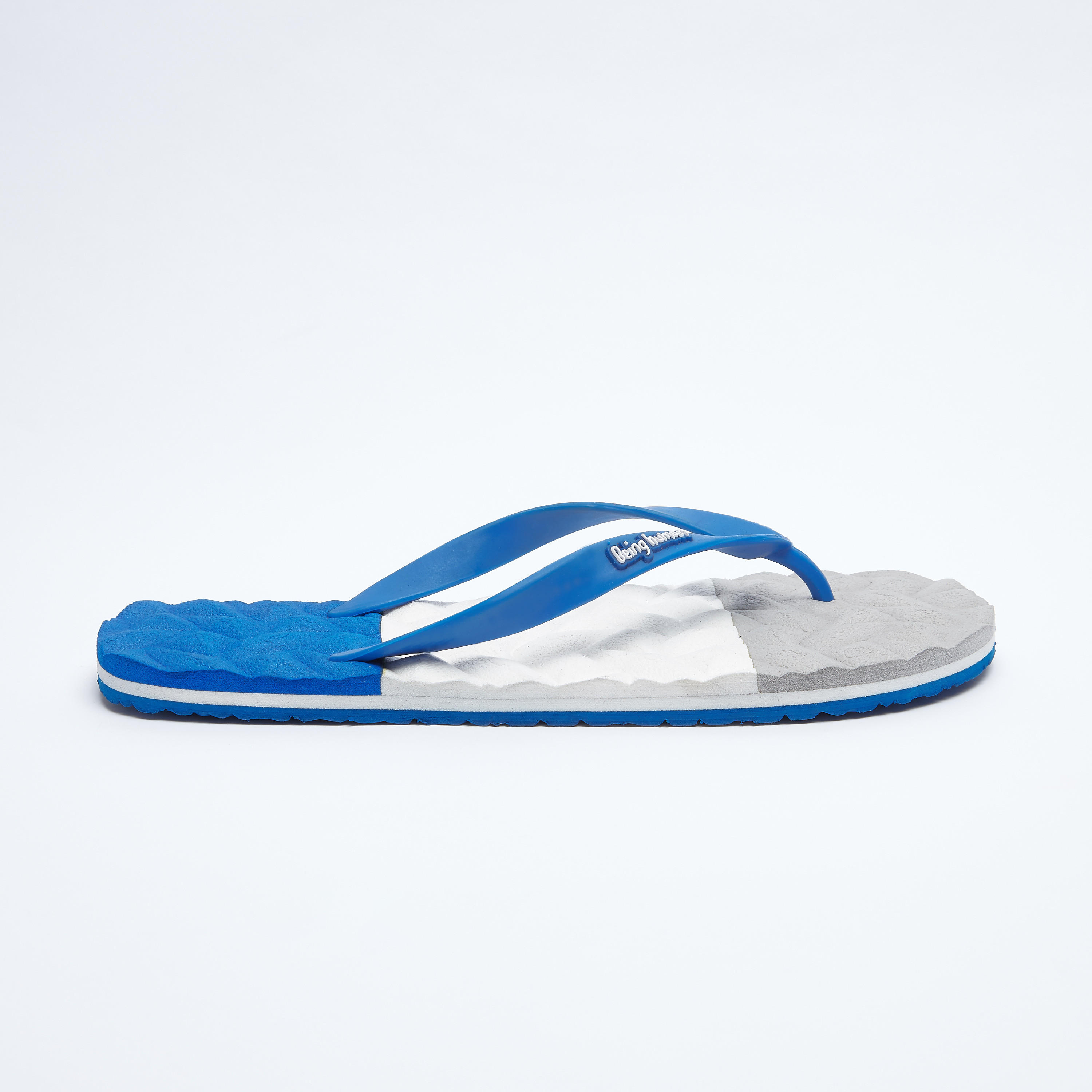 شبشب فليب فلوب بأحزمة مزيّنة بشعار بيينج هيومان-men-shoes-flipflopsandslides-image-2