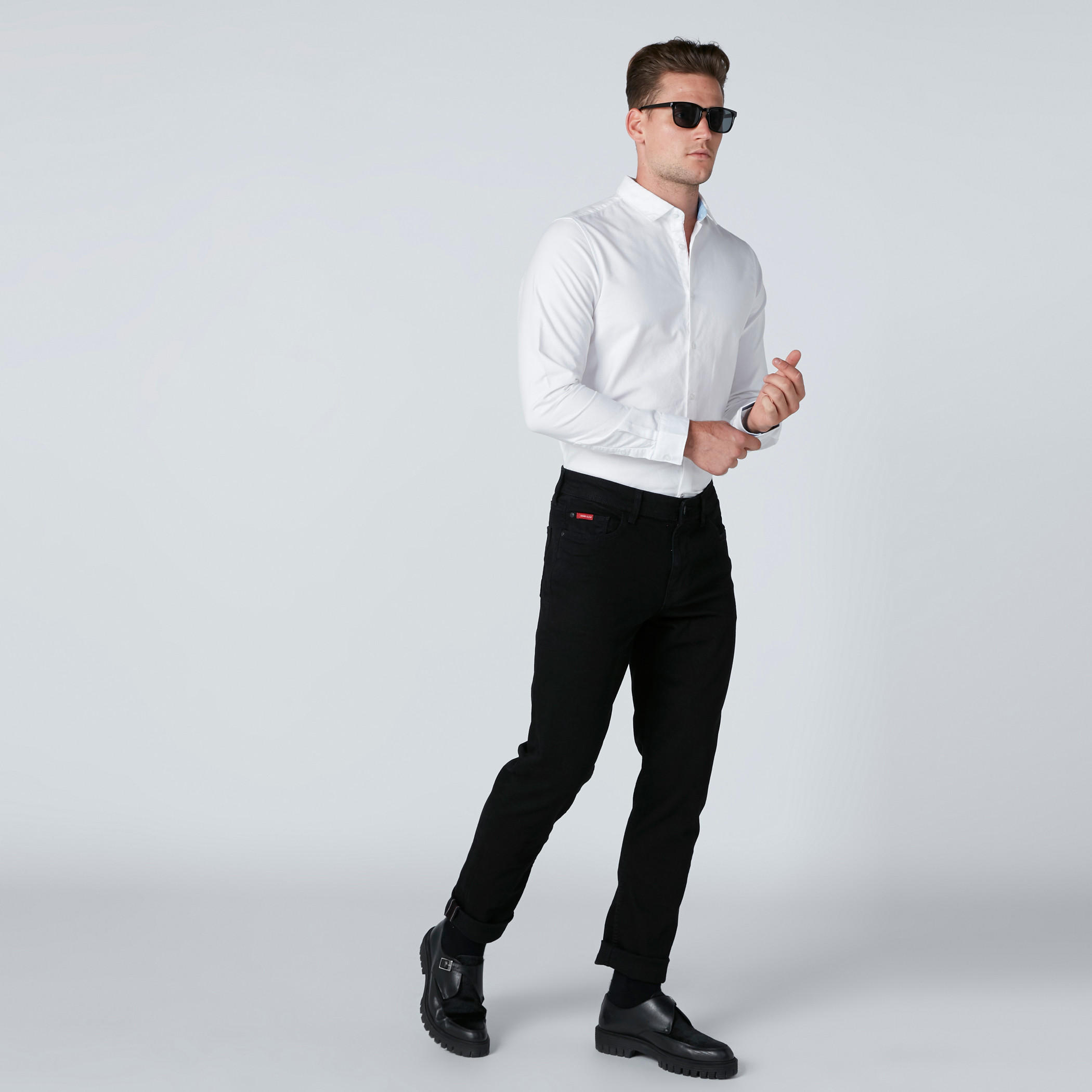 قميص بقصّة مطابقة للجسم وأكمام طويلة من بيينج هيومان-men-clothing-shirts-image-1