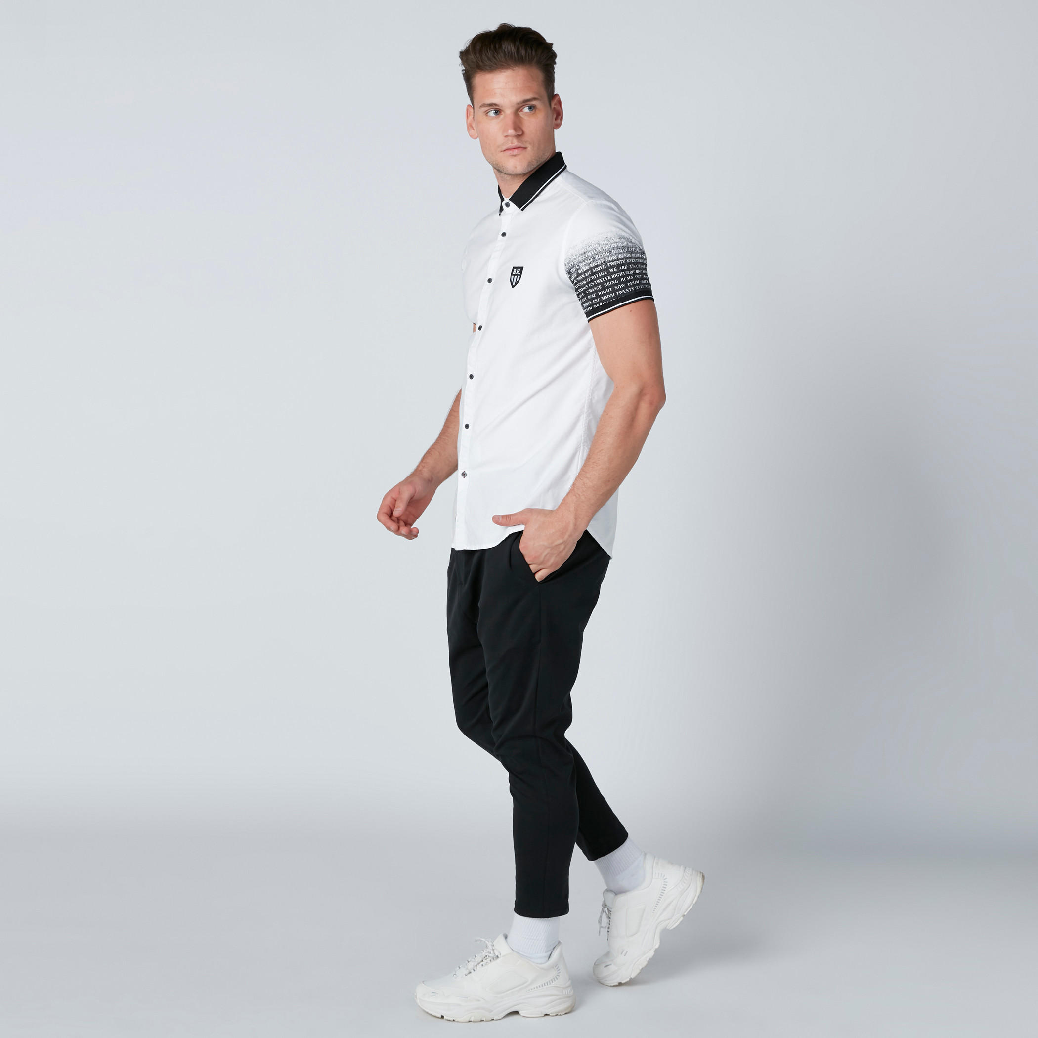 قميص بأكمام قصيرة وطبعات بيينج هيومان-men-clothing-shirts-image-4