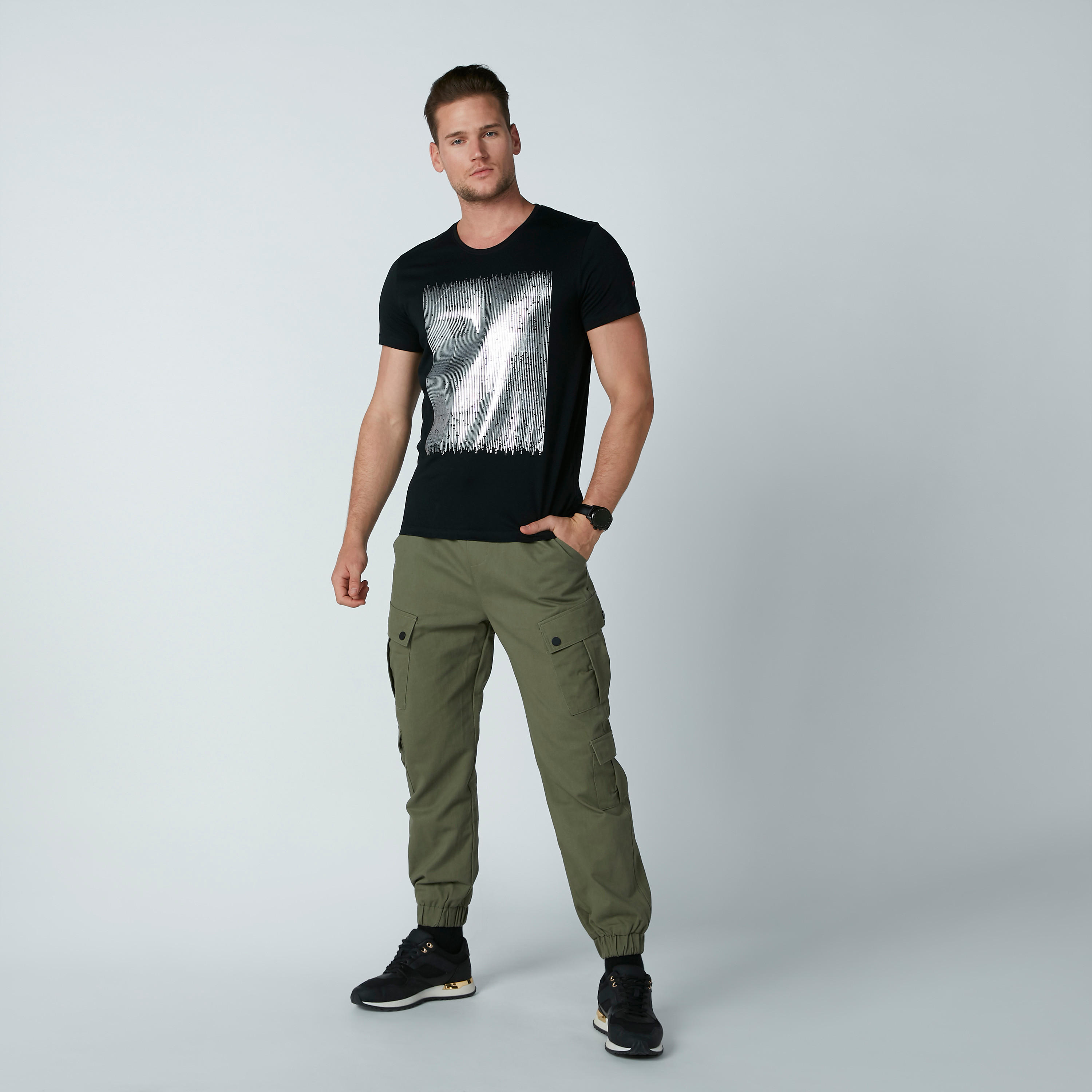تيشيرت بياقة مستديرة وأكمام قصيرة وطبعات بيينج هيومان-men-clothing-tshirtsandpolos-tshirts-image-2