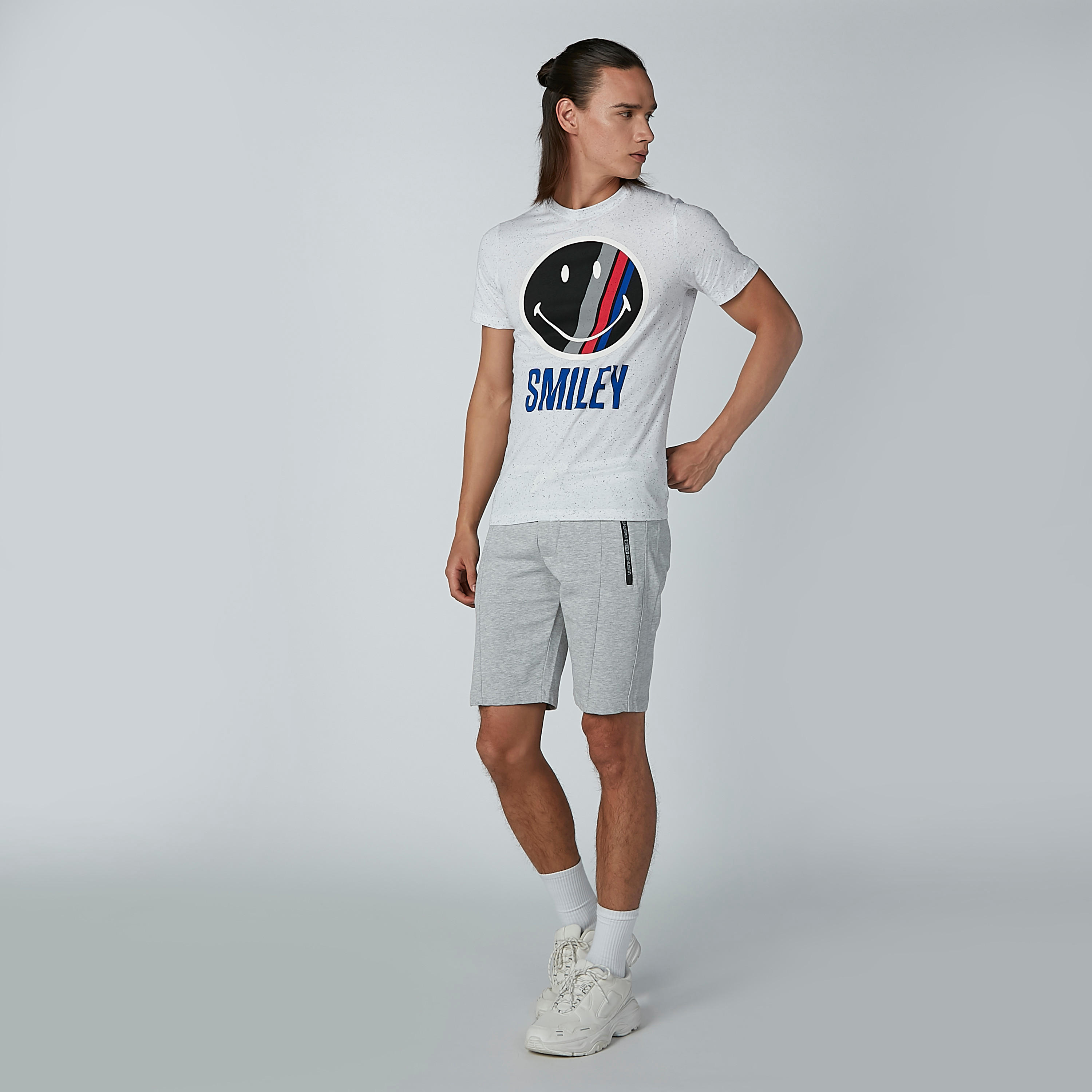 شورت مستدام سادة بخصر متوسط الارتفاع ورباط-men-clothing-bottoms-shorts-image-4