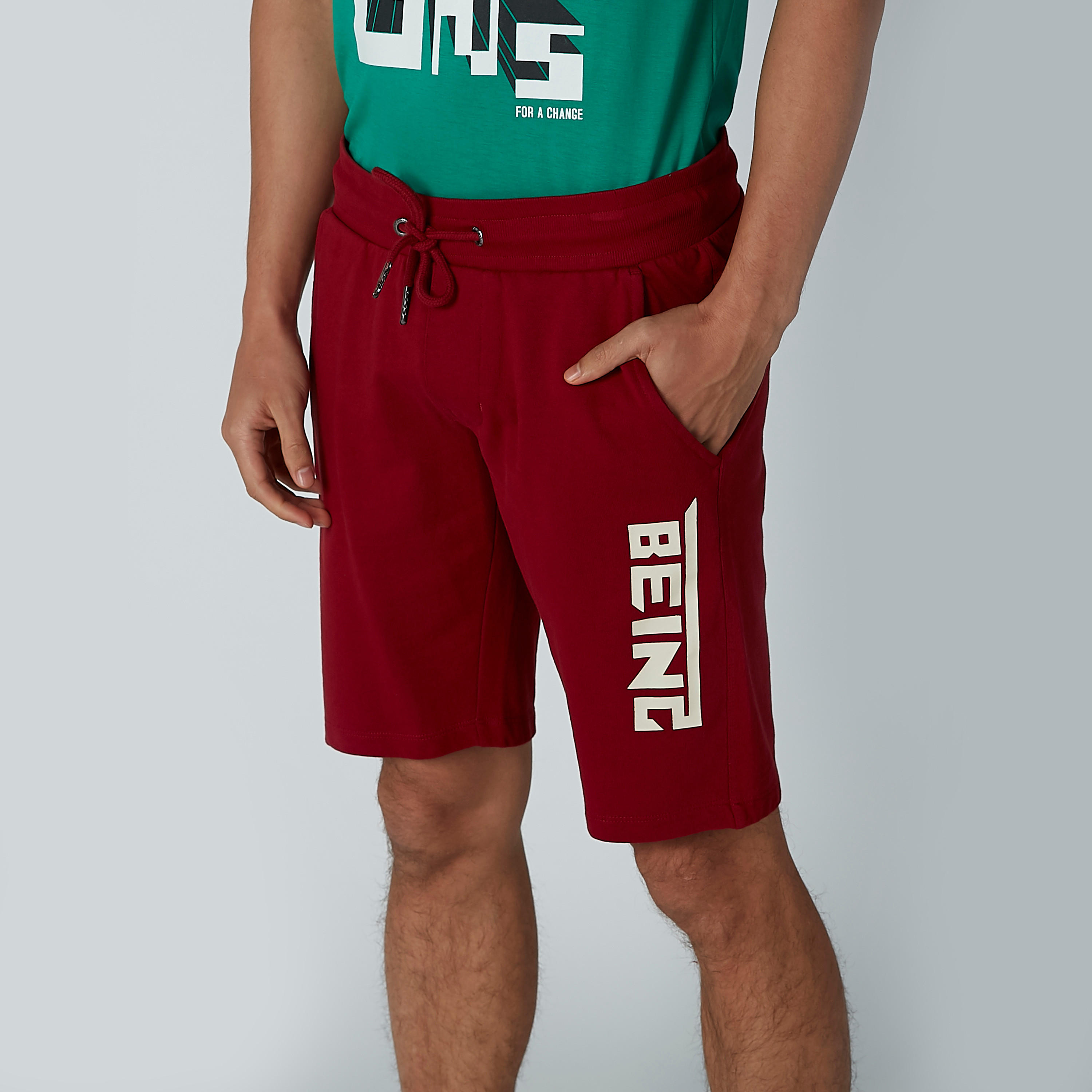 شورت مستدام بخصر متوسط الارتفاع وجيوب وطبعات بيينج هيومان-men-clothing-bottoms-shorts-image-5