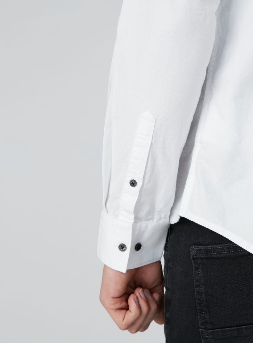 قميص مستدام سليم فيت بأكمام طويلة وطبعات بيينج هيومان-men-clothing-shirts-image-5