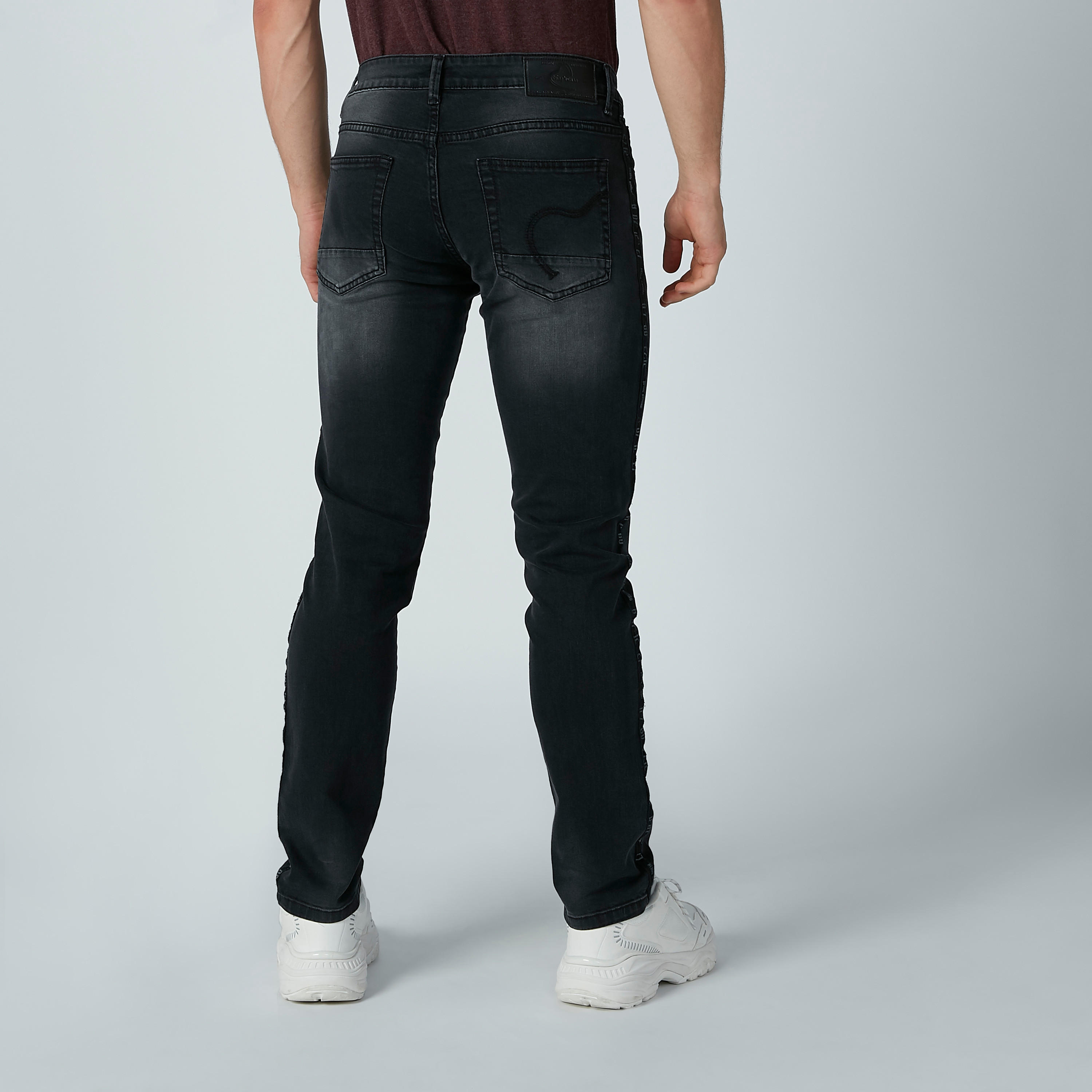بنطلون جينز مستدام سكيني بخصر منخفض بيينج هيومان-men-clothing-bottoms-jeans-image-6