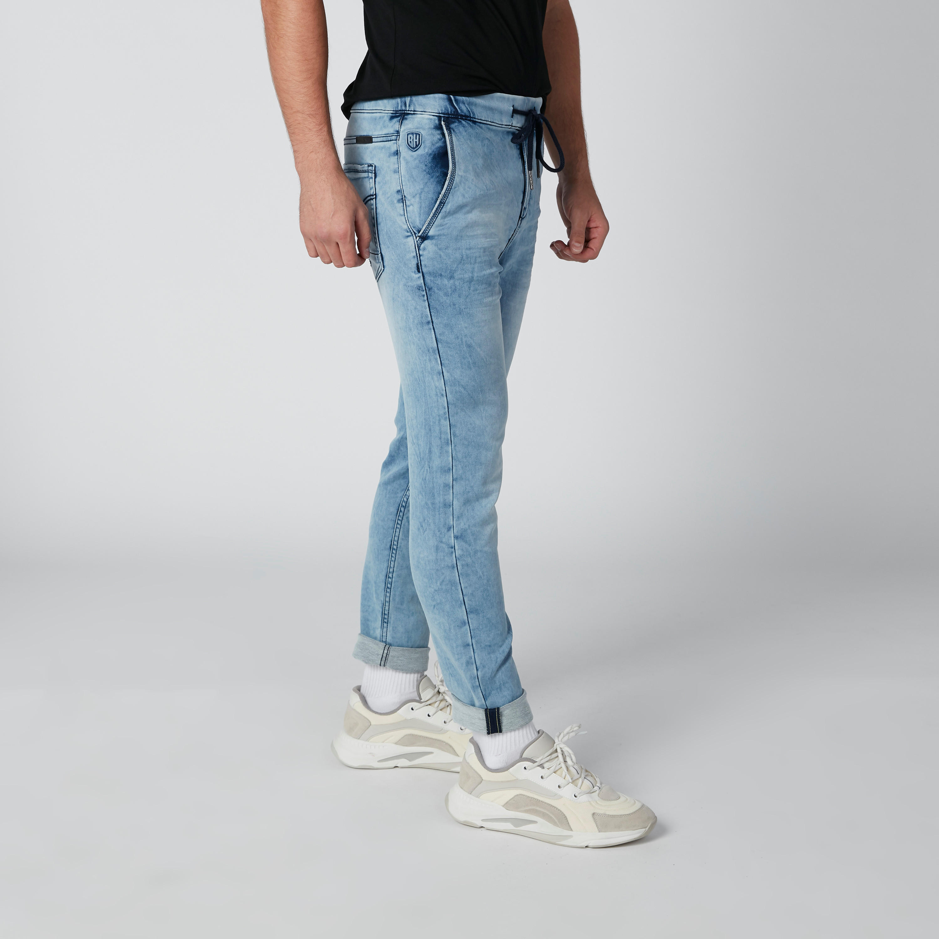 بنطلون جينز مستدام سكيني برباط وخصر منخفض بيينج هيومان-men-clothing-bottoms-jeans-image-2