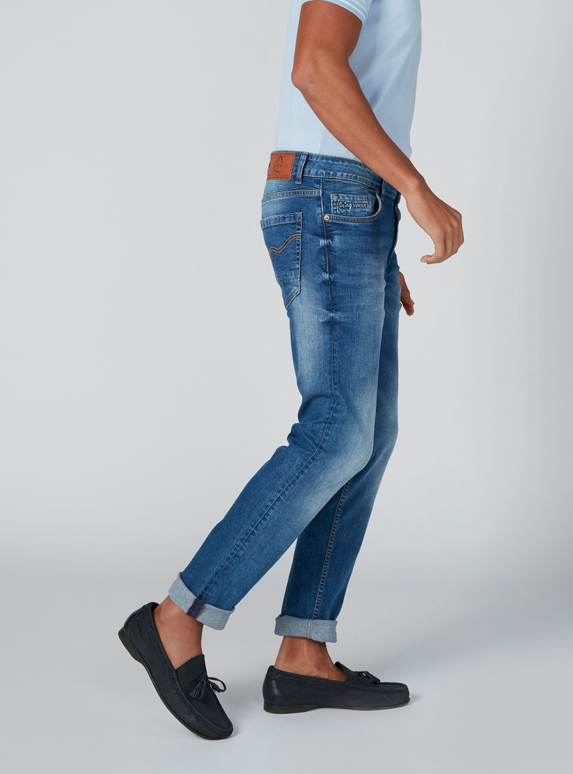بنطلون مستدام جينز سكيني بخصر منخفض من بيينج هيومان-men-clothing-bottoms-jeans-image-2