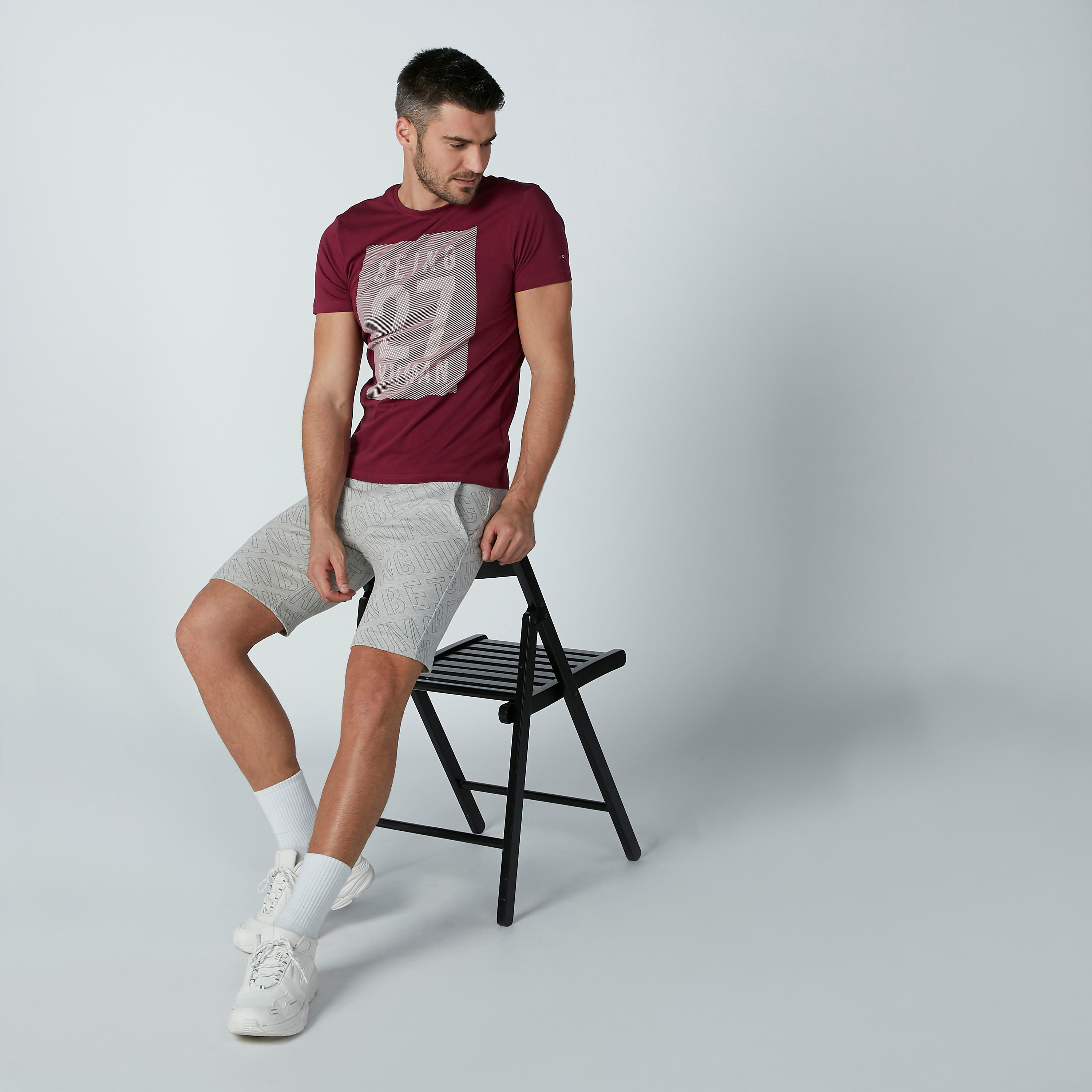 تيشيرت مستدام بياقة ضيّقة وطبعات بيينج هيومان -men-clothing-tshirtsandpolos-tshirts-image-5