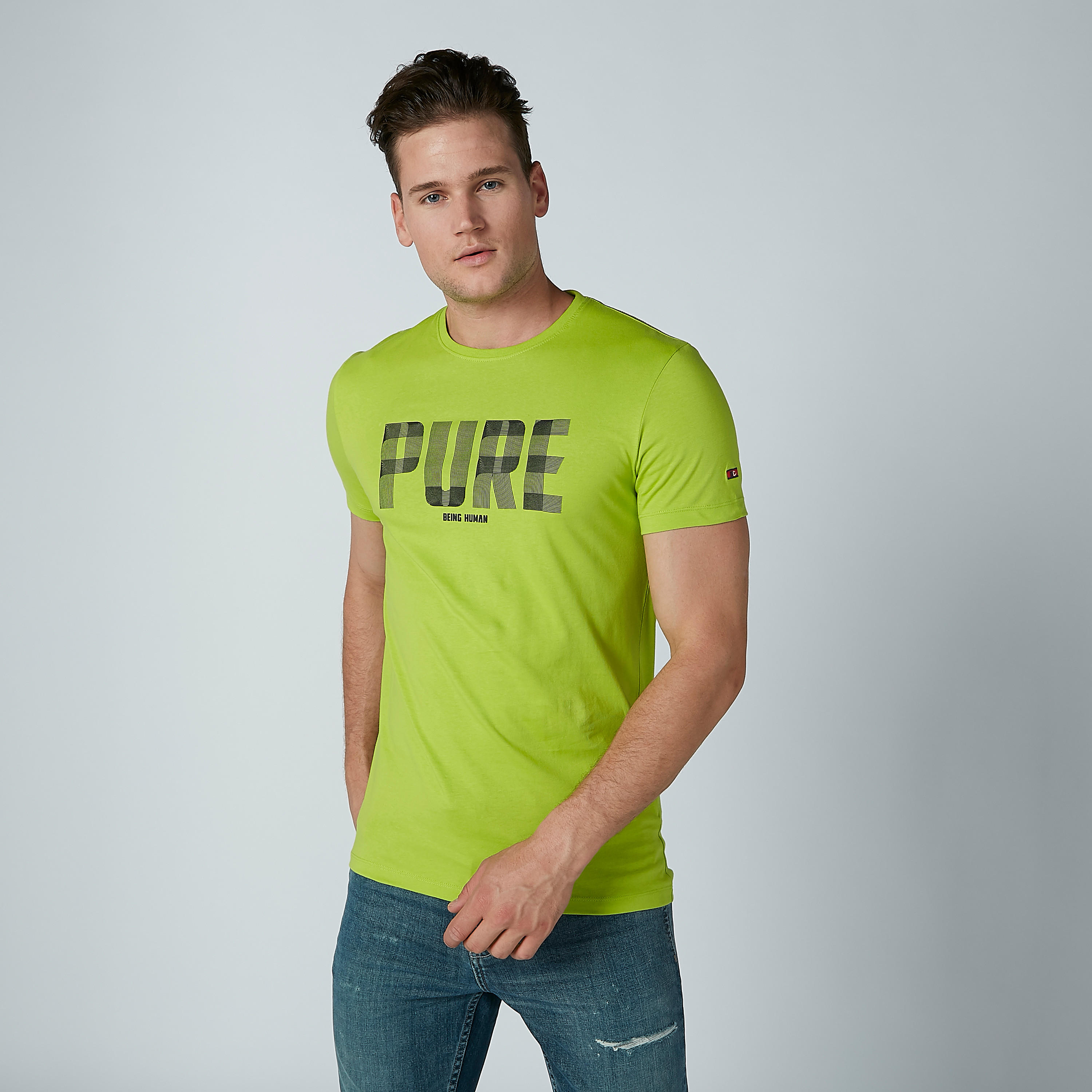تيشيرت بياقة ضيقة وأكمام قصيرة وطبعات بيينج هيومان-men-clothing-tshirtsandpolos-tshirts-image-2