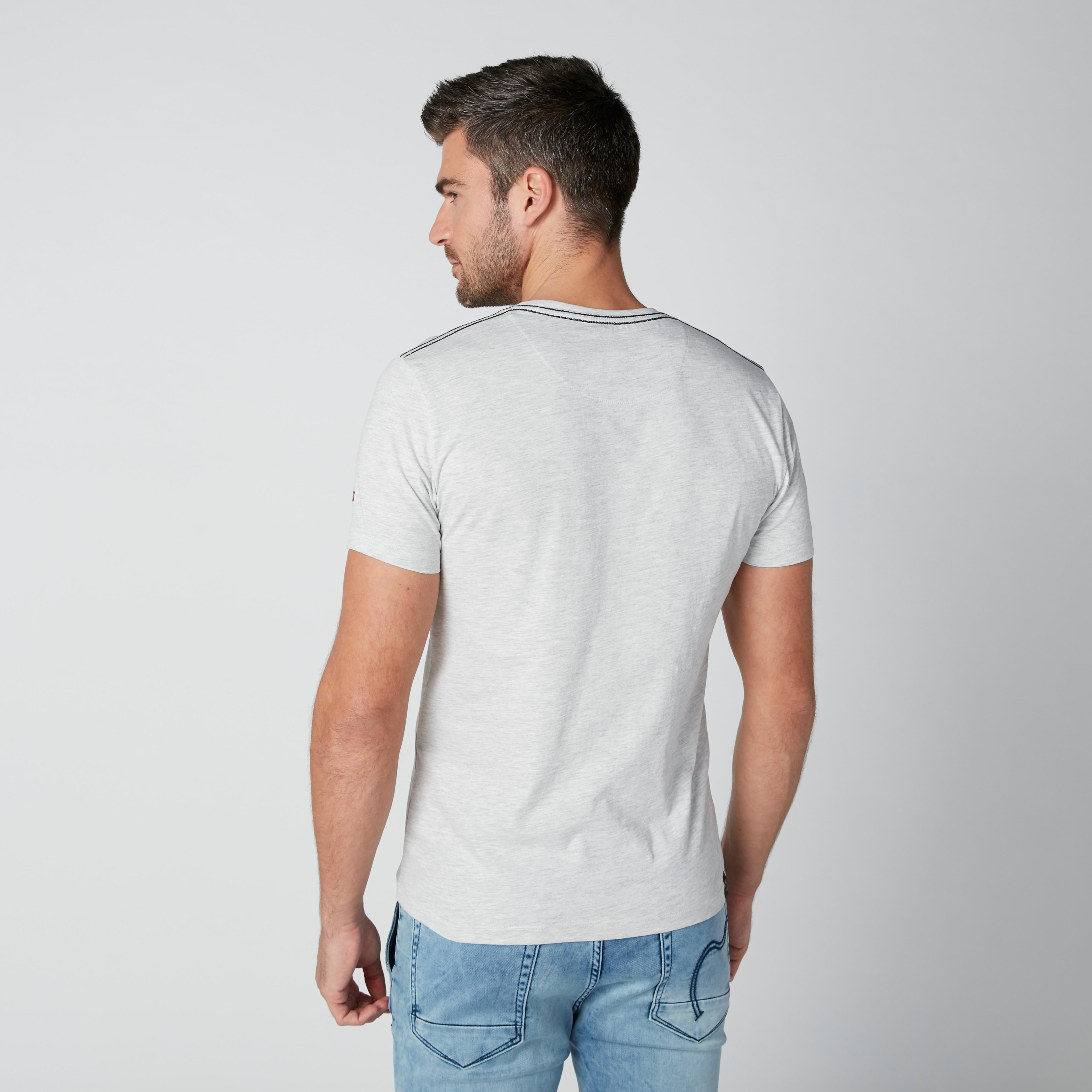 تيشيرت بياقة مستديرة وأكمام قصيرة وطبعات بيينج هيومان-men-clothing-tshirtsandpolos-tshirts-image-3