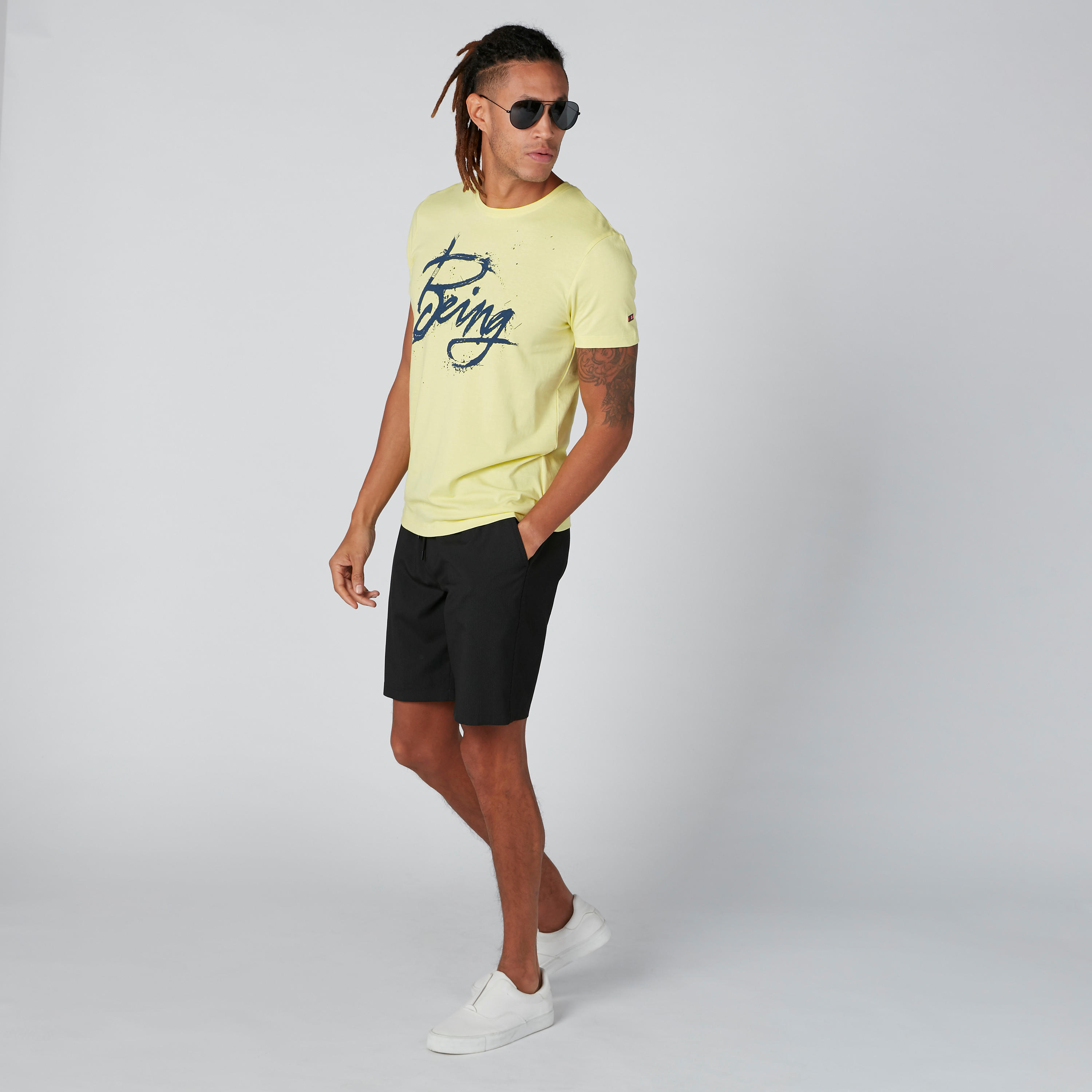 تيشيرت بياقة مستديرة وأكمام قصيرة وطبعات بيينج هيومان-men-clothing-tshirtsandpolos-tshirts-image-1