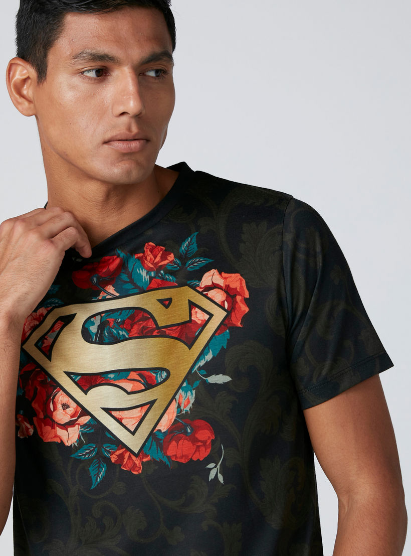 تيشيرت بطبعات سوبرمان من بيينج هيومان-men-clothing-tshirtsandpolos-tshirts-image-1