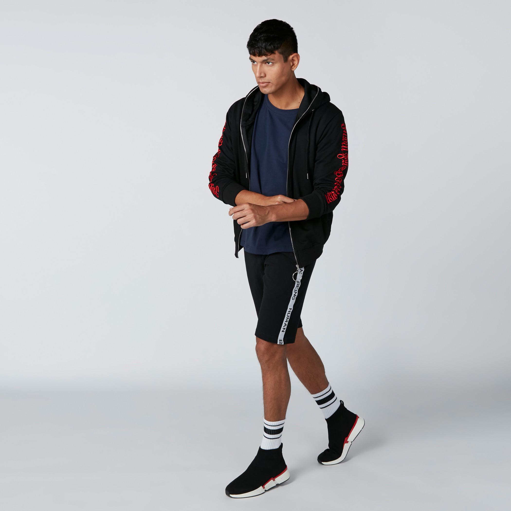 شورت بخصر متوسط الارتفاع بيينج هيومان-men-clothing-bottoms-shorts-image-2