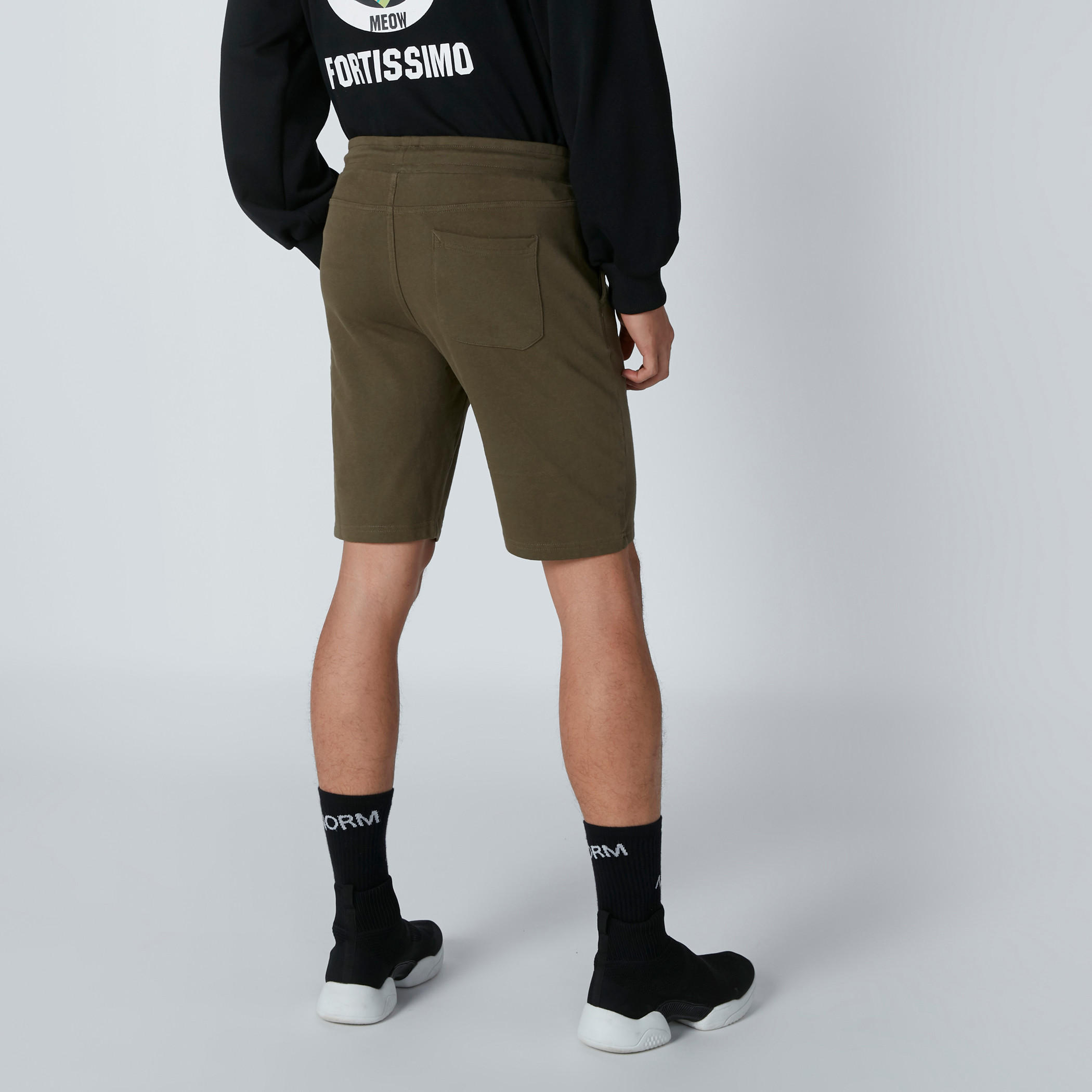شورت بخصر مطّاطي وجيوب بيينج هيومان-men-clothing-bottoms-shorts-image-2