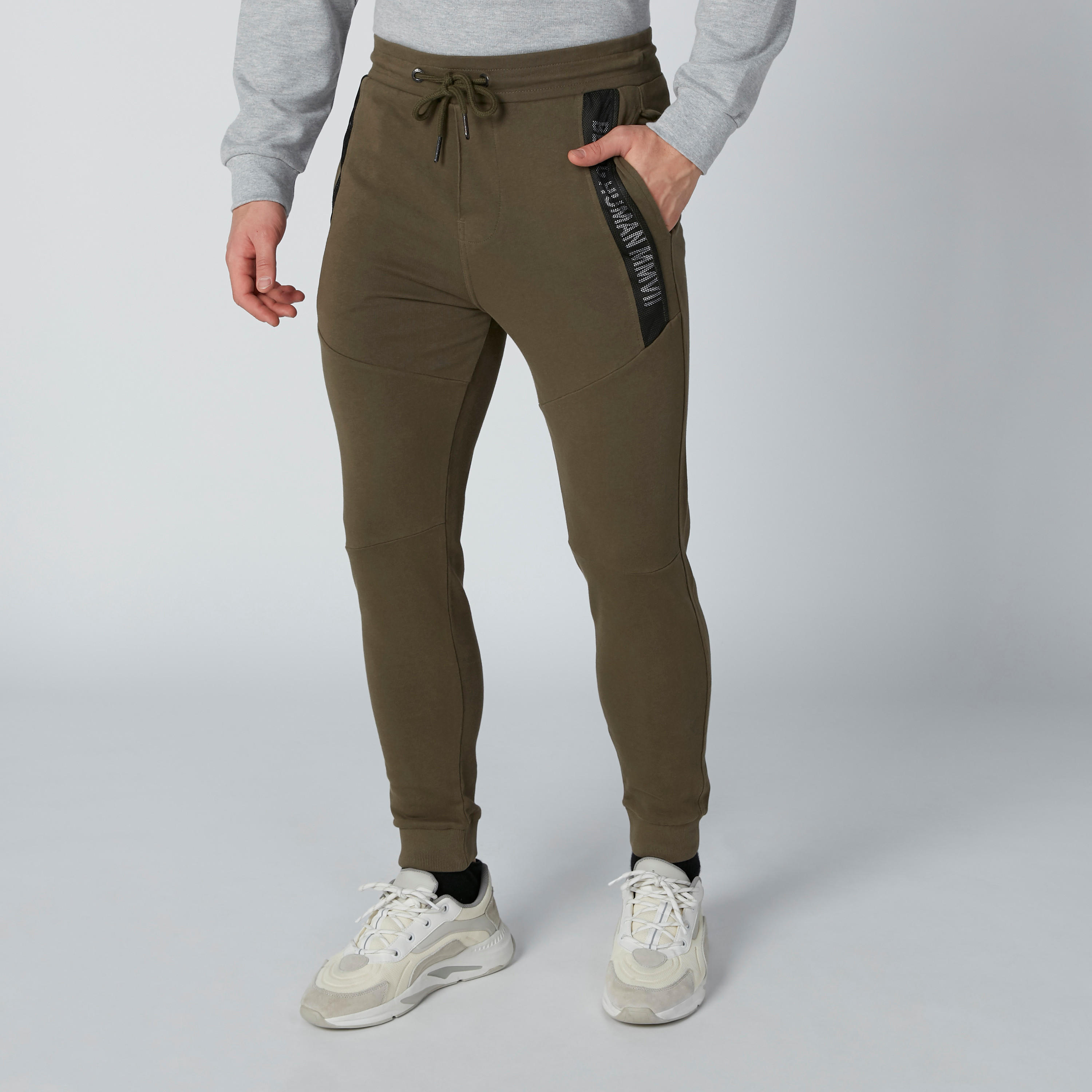 بنطال رياضي برباط وطبعات بيينج هيومن-men-clothing-bottoms-joggers-image-4