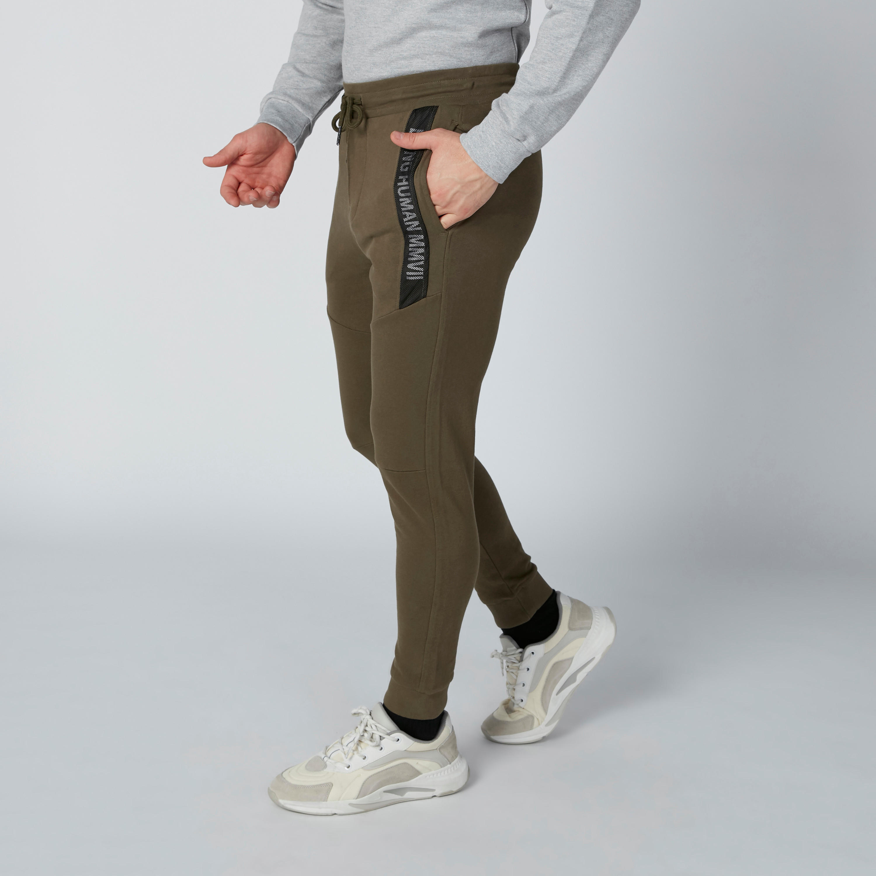 بنطال رياضي برباط وطبعات بيينج هيومن-men-clothing-bottoms-joggers-image-2