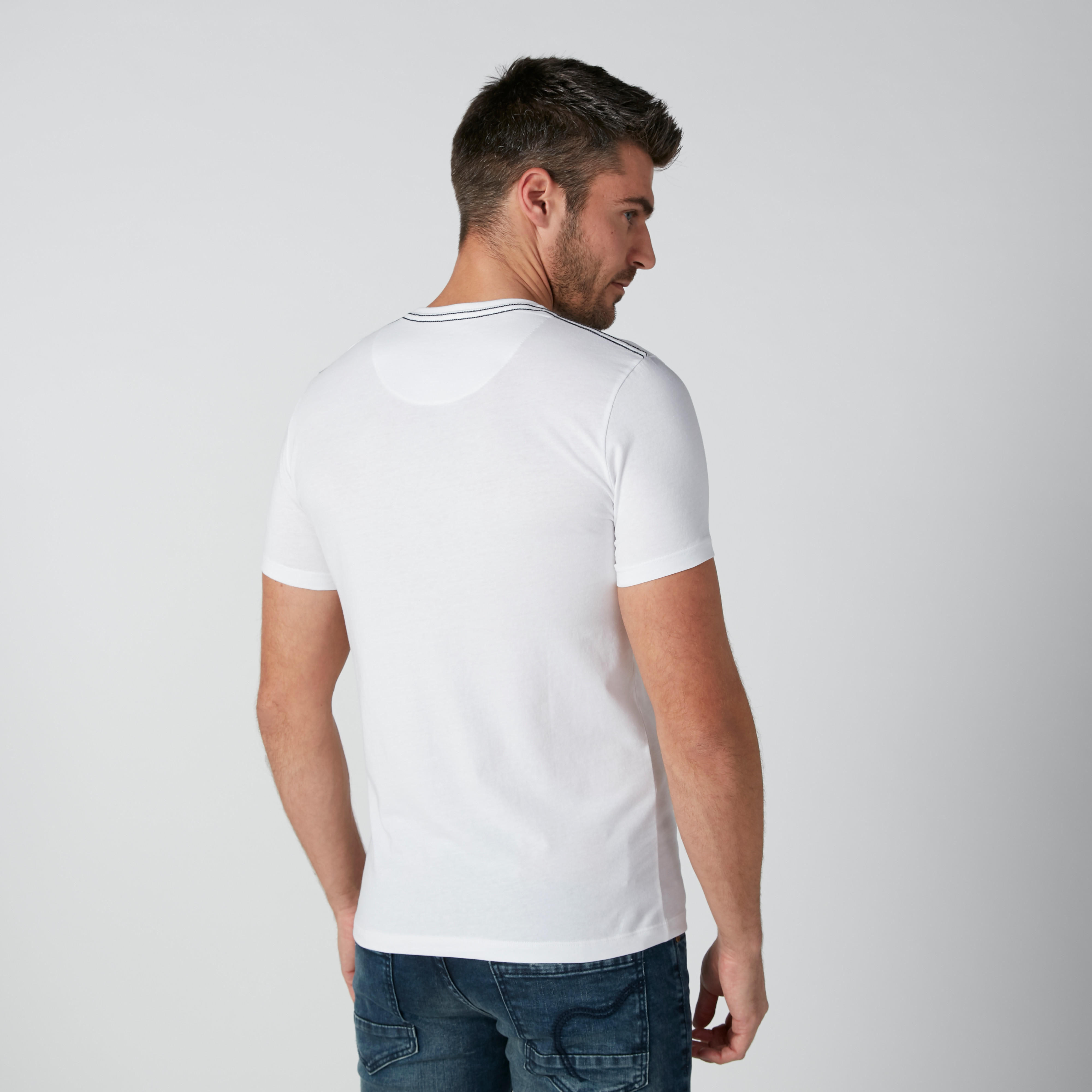 تيشيرت بياقة مستديرة وطبعات بيينج هيومان-men-clothing-tshirtsandpolos-tshirts-image-3