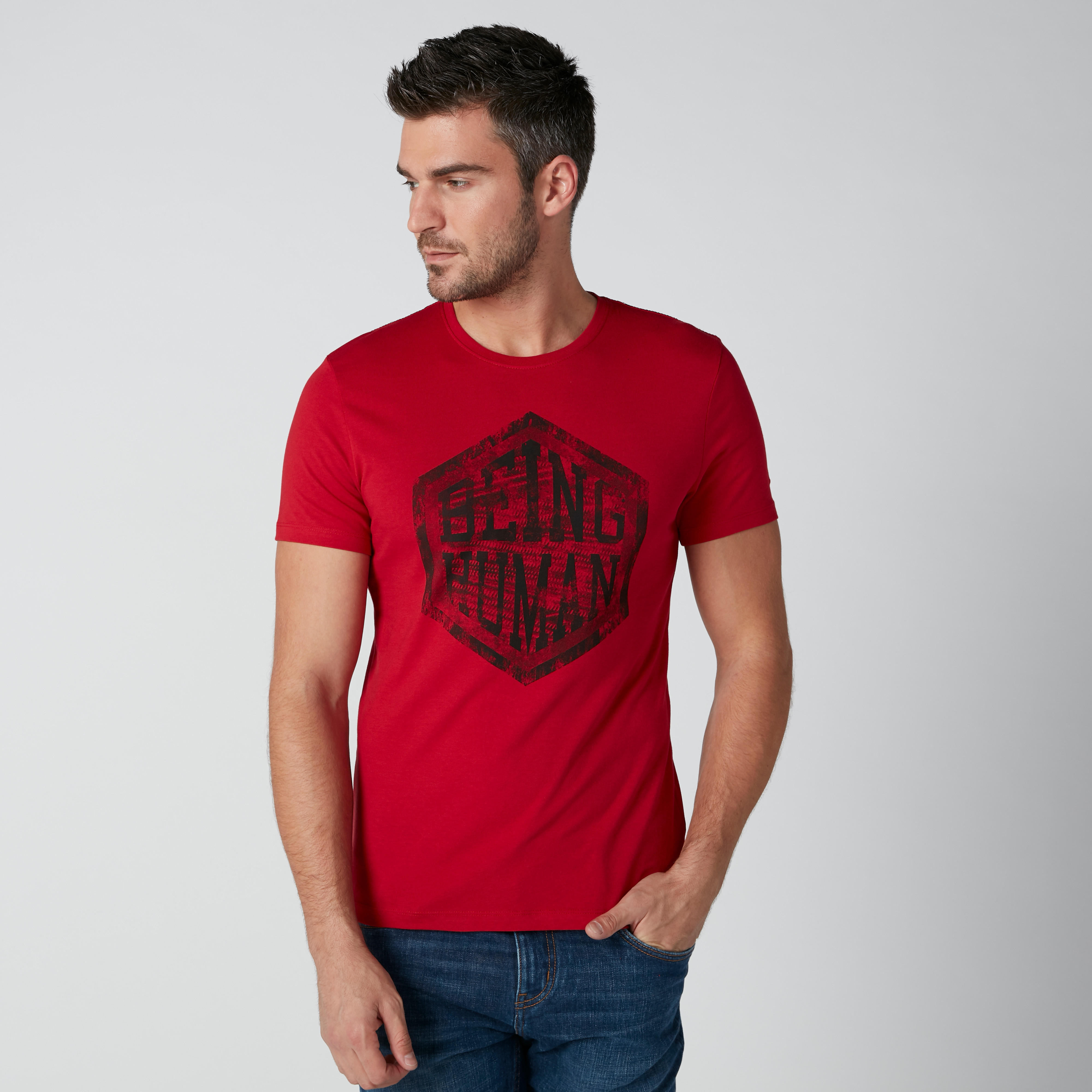 تيشيرت بياقة مستديرة وأكمام قصيرة وطبعات بيينج هيومان-men-clothing-tshirtsandpolos-tshirts-image-2
