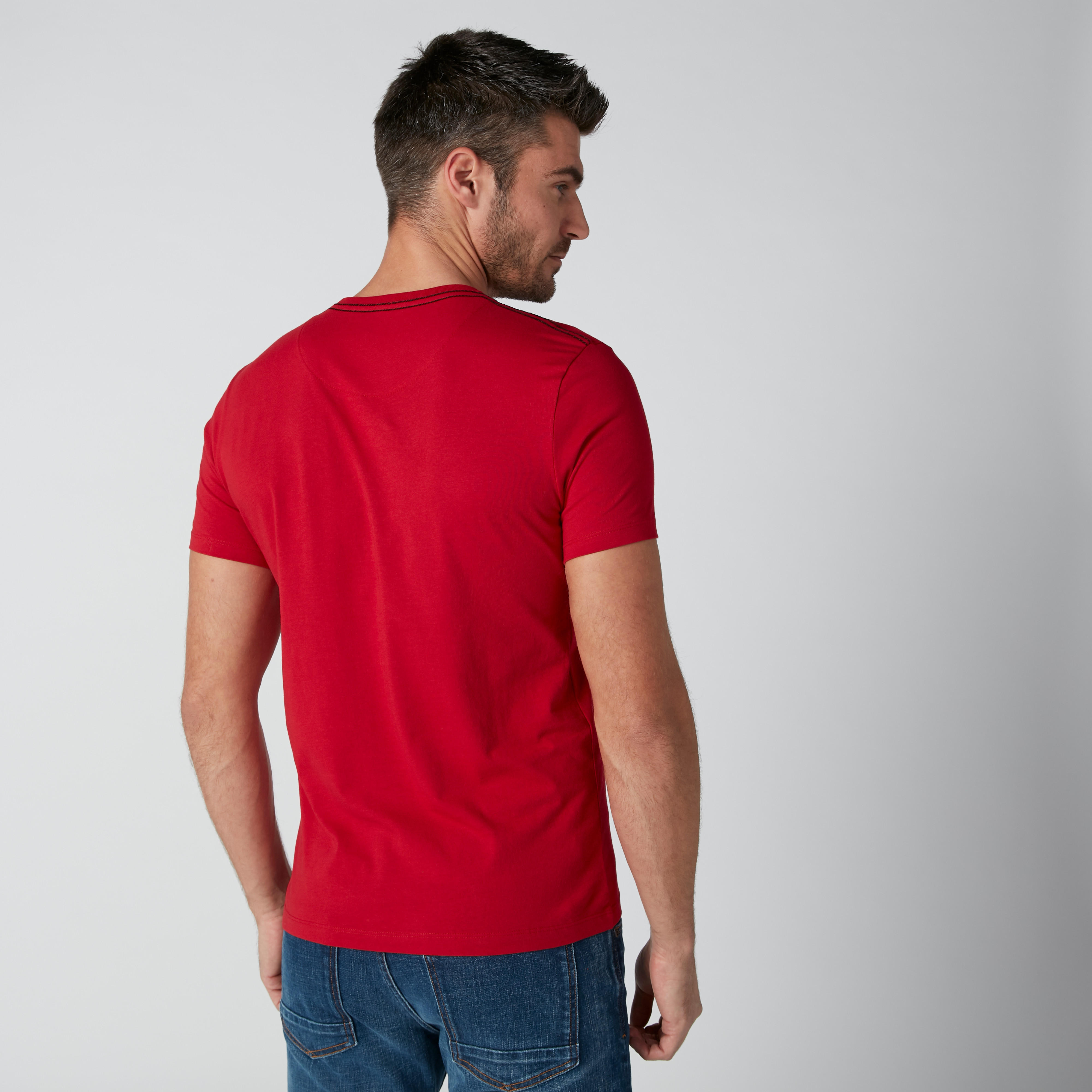تيشيرت بياقة مستديرة وأكمام قصيرة وطبعات بيينج هيومان-men-clothing-tshirtsandpolos-tshirts-image-3