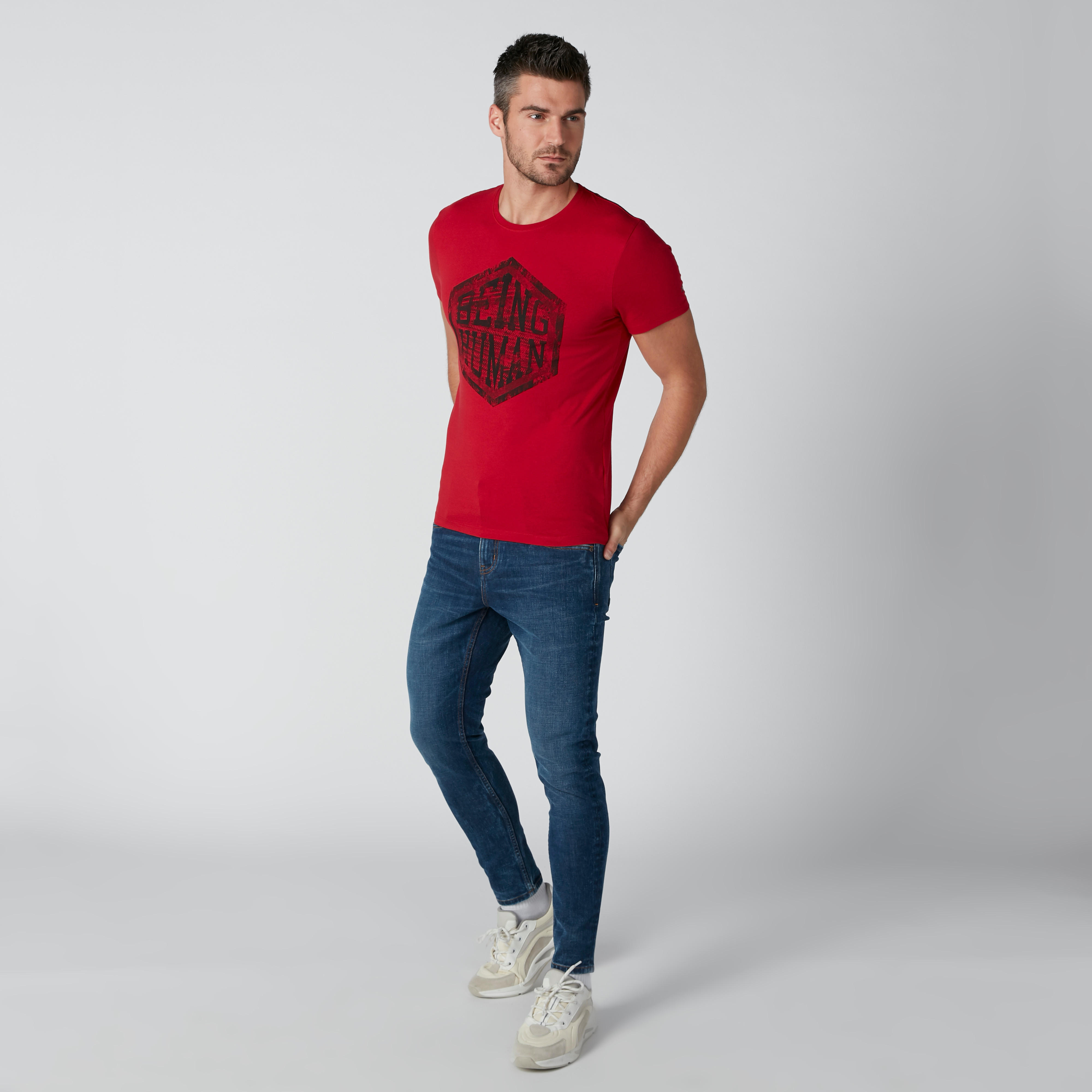 تيشيرت بياقة مستديرة وأكمام قصيرة وطبعات بيينج هيومان-men-clothing-tshirtsandpolos-tshirts-image-1