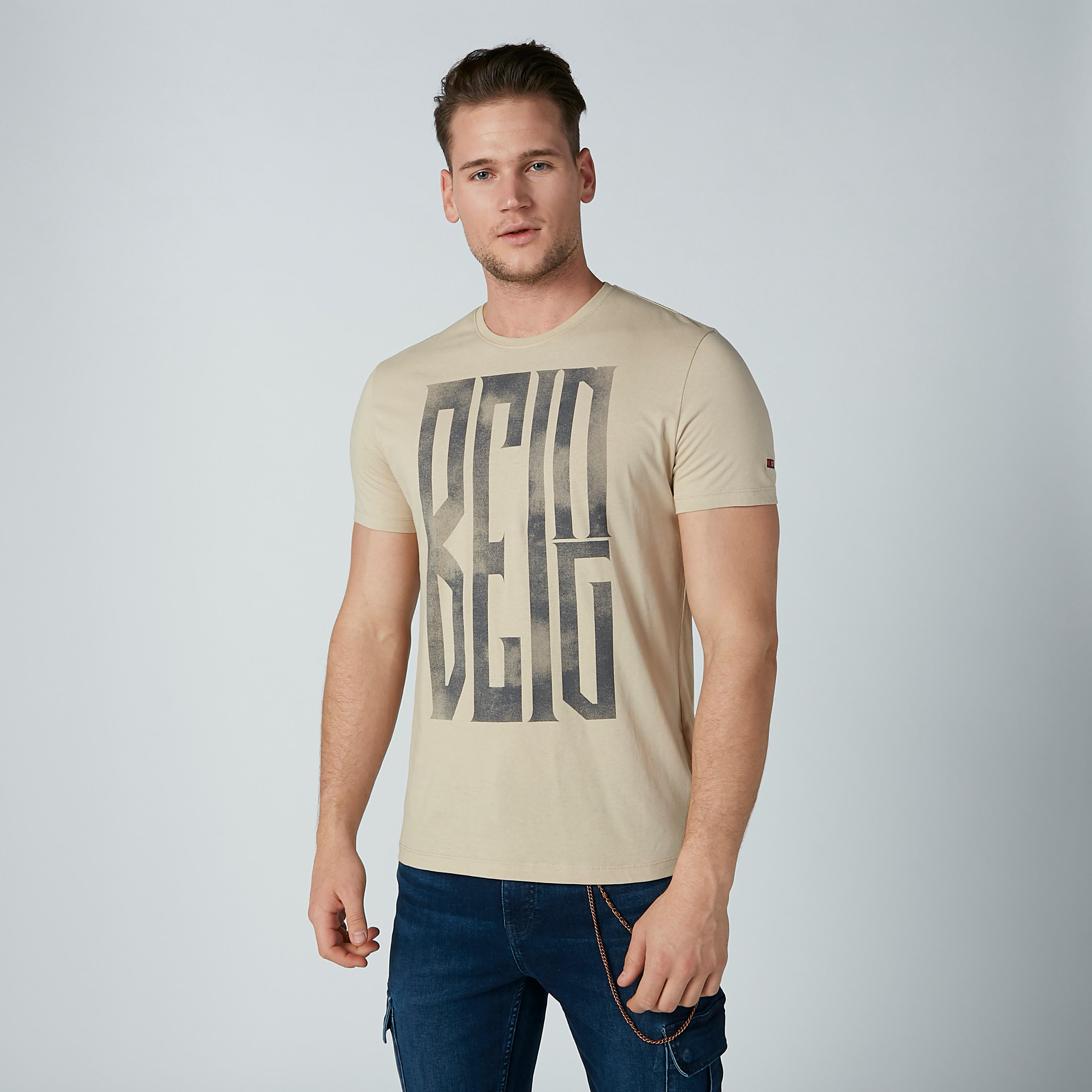 تيشيرت بأكمام قصيرة وطبعات بيينج هيومان-men-clothing-tshirtsandpolos-tshirts-image-4