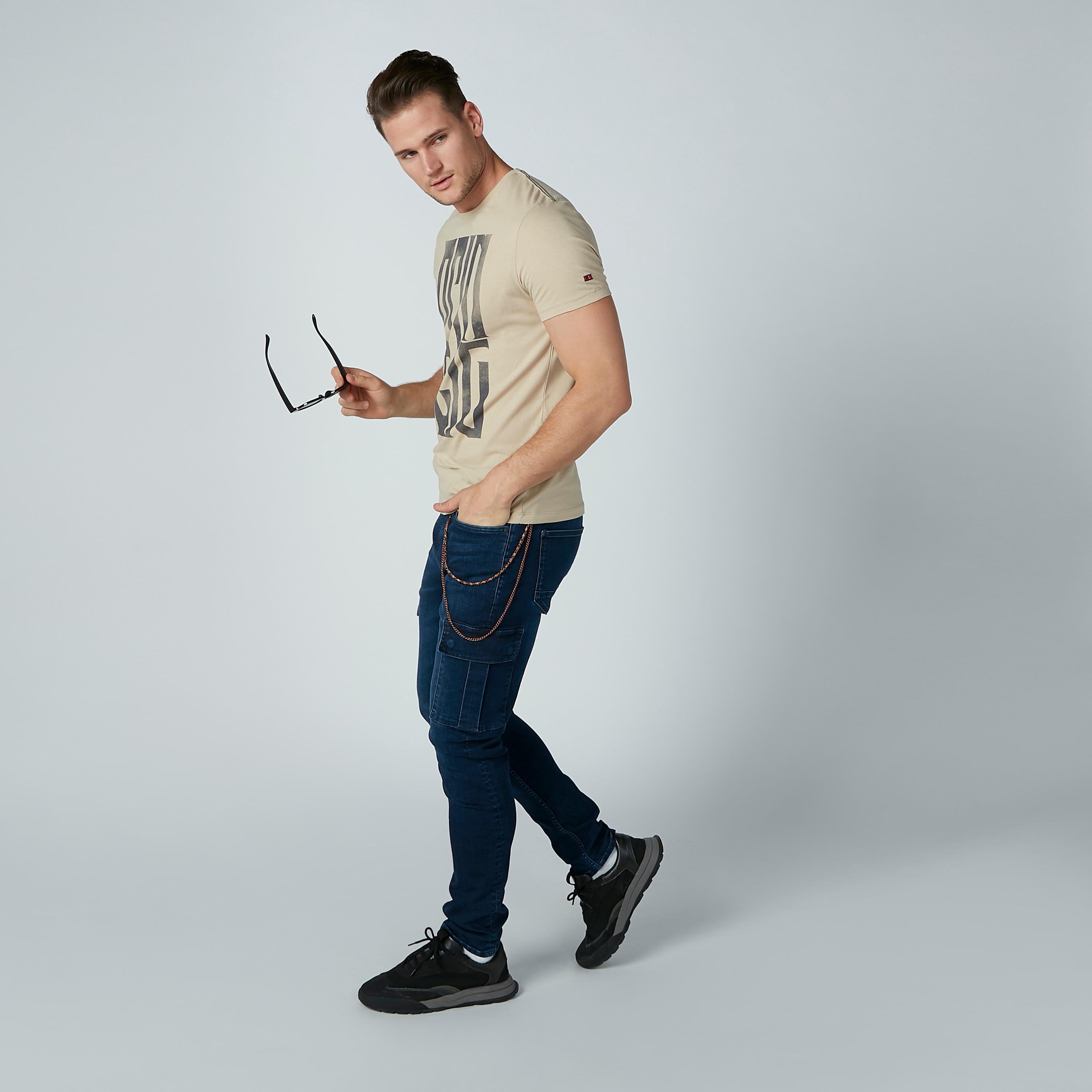 تيشيرت بأكمام قصيرة وطبعات بيينج هيومان-men-clothing-tshirtsandpolos-tshirts-image-3
