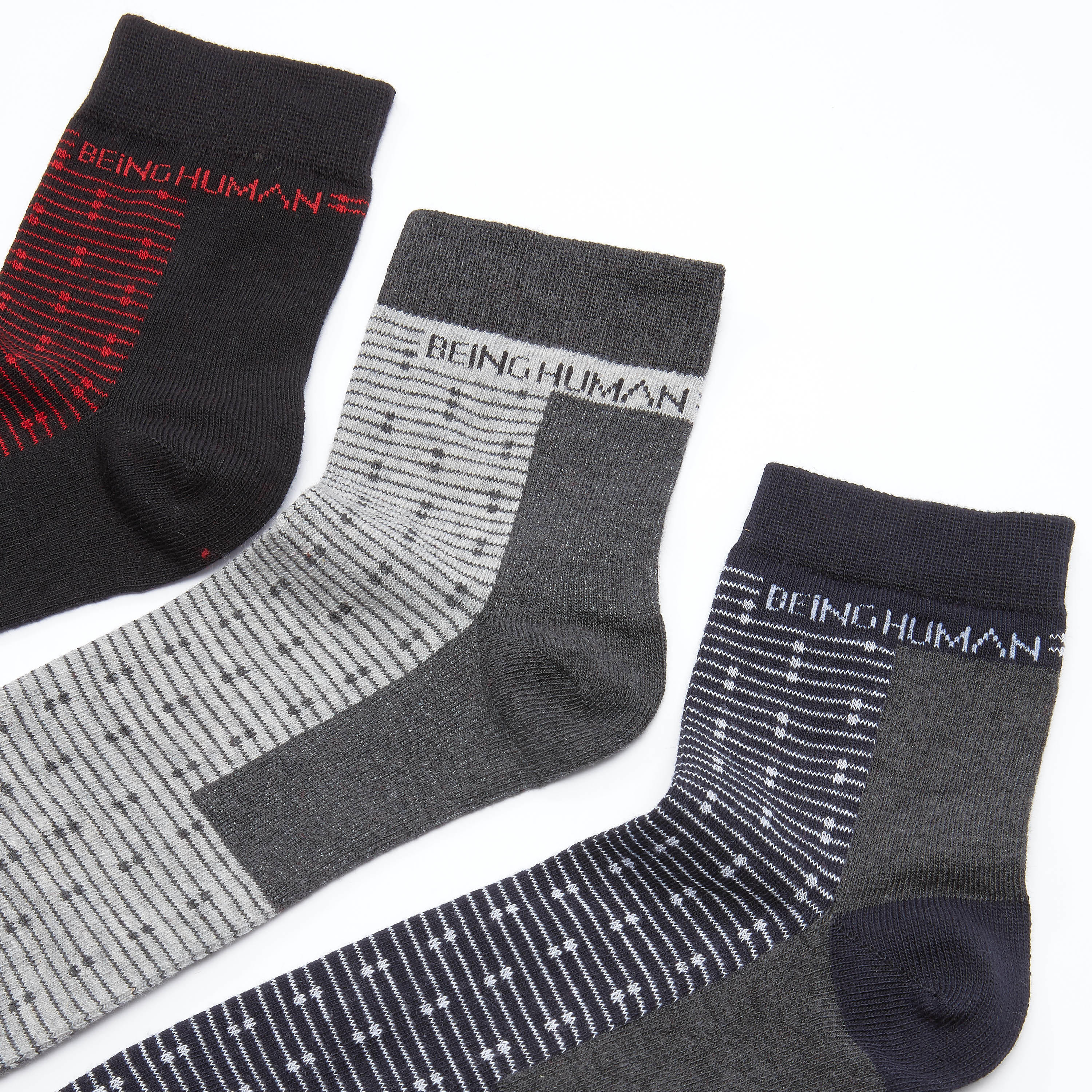 جوارب مقلّمة بطول الكاحل من بيينج هيومان - طقم من 3 قطع-men-socks-image-2