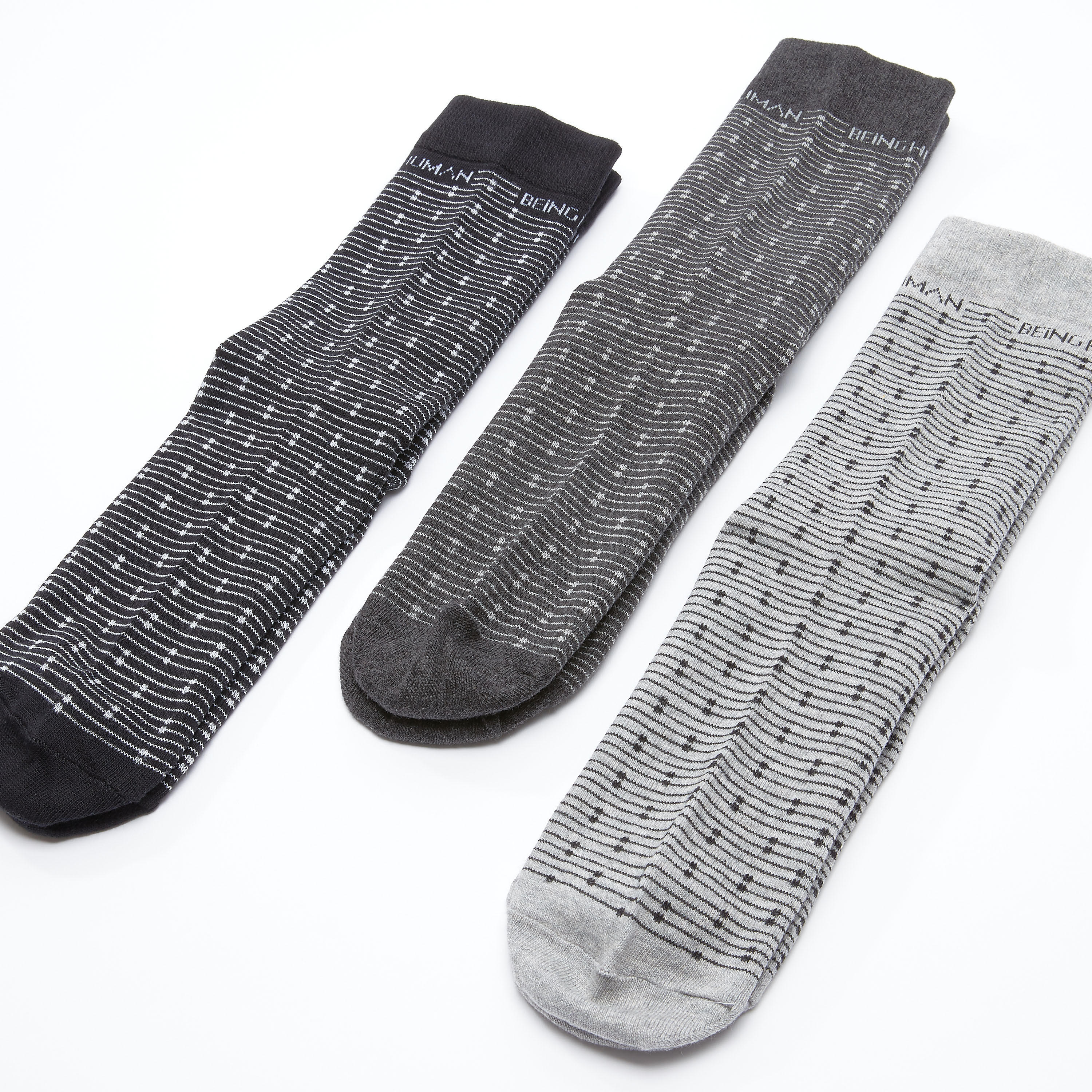 جوارب مقلّمة بطول متوسط من بيينج هيومان - طقم من 3 أزواج-men-socks-image-3