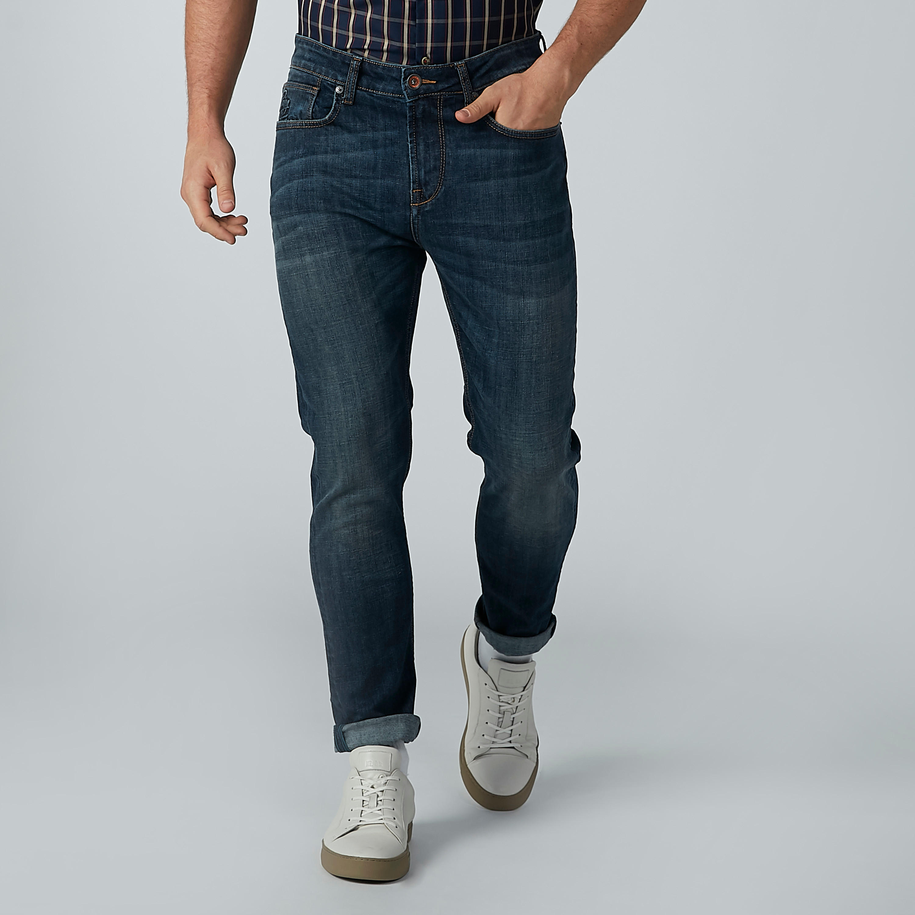 بنطال جينز سادة بجيوب من بيينج هيومان-men-clothing-bottoms-jeans-image-1
