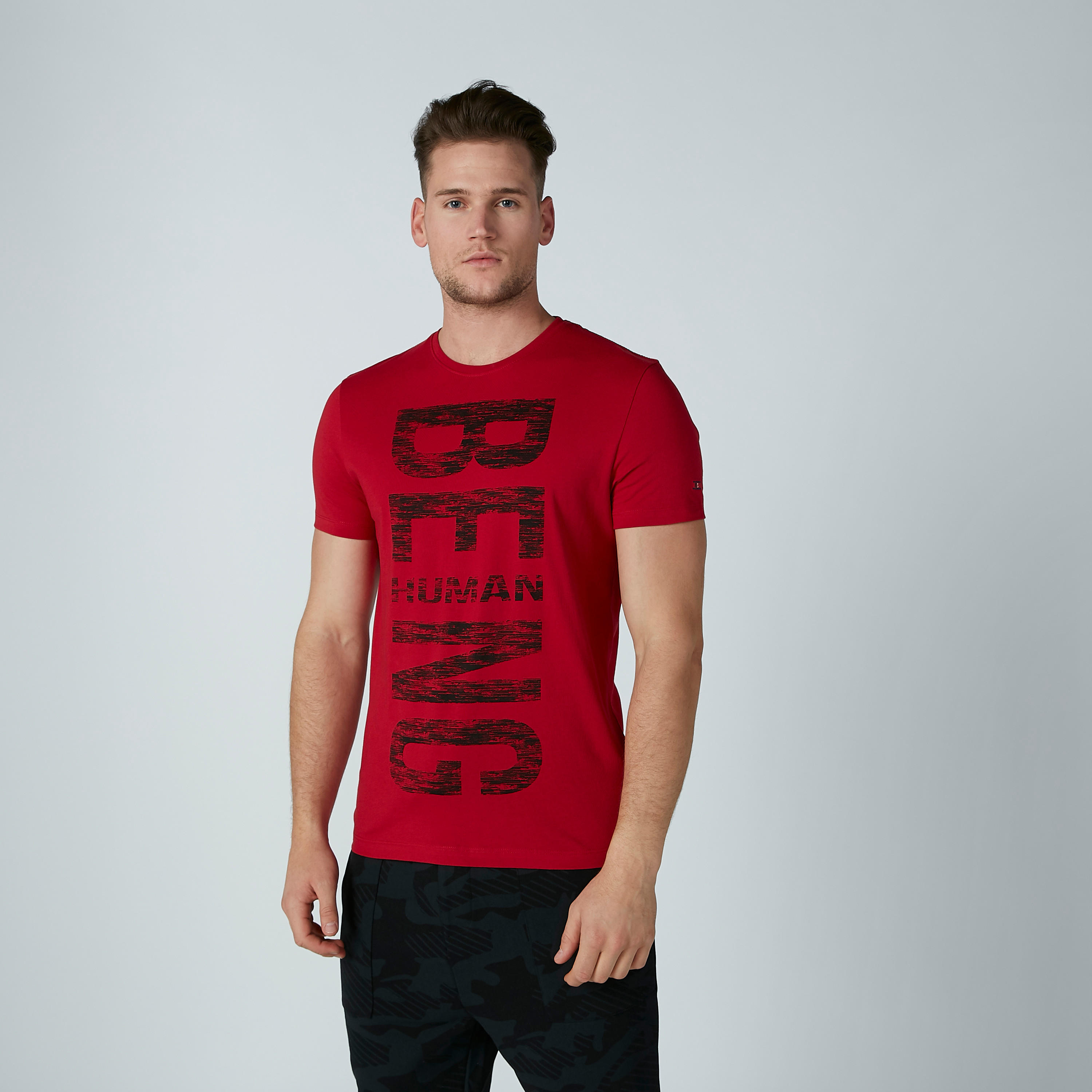 تيشيرت بياقة مستديرة وطبعات بيينج هيومان-men-clothing-tshirtsandpolos-tshirts-image-2