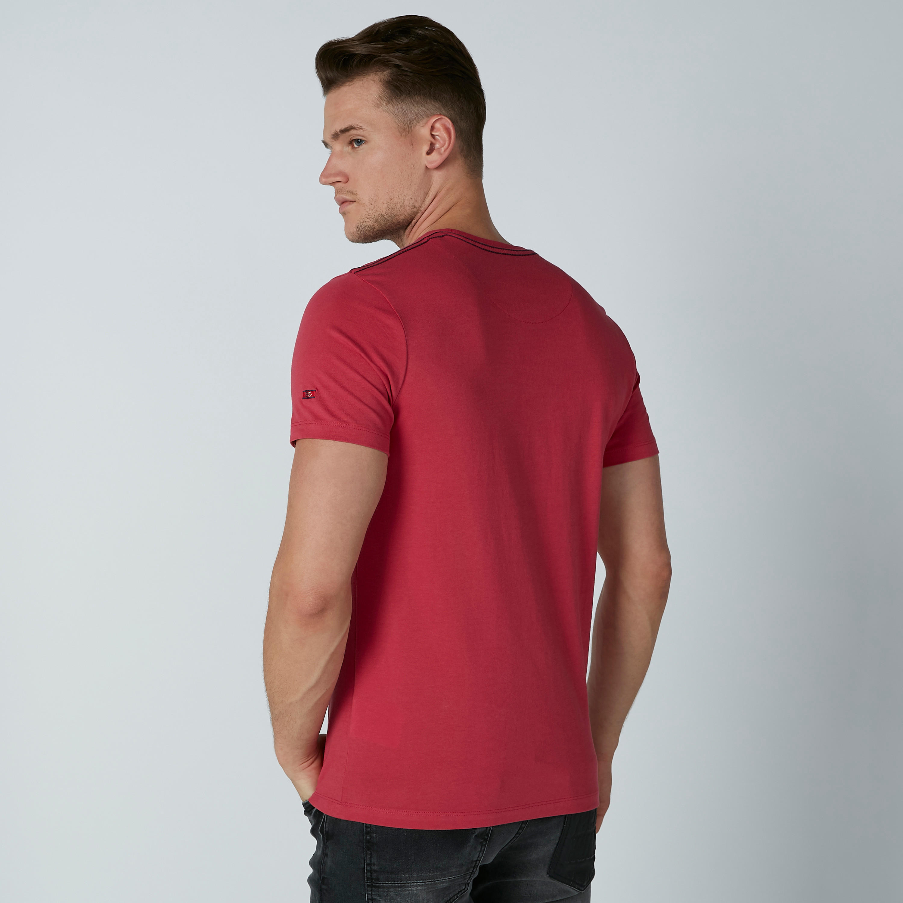 تيشيرت بأكمام قصيرة وطبعات بيينج هيومان-men-clothing-tshirtsandpolos-tshirts-image-4