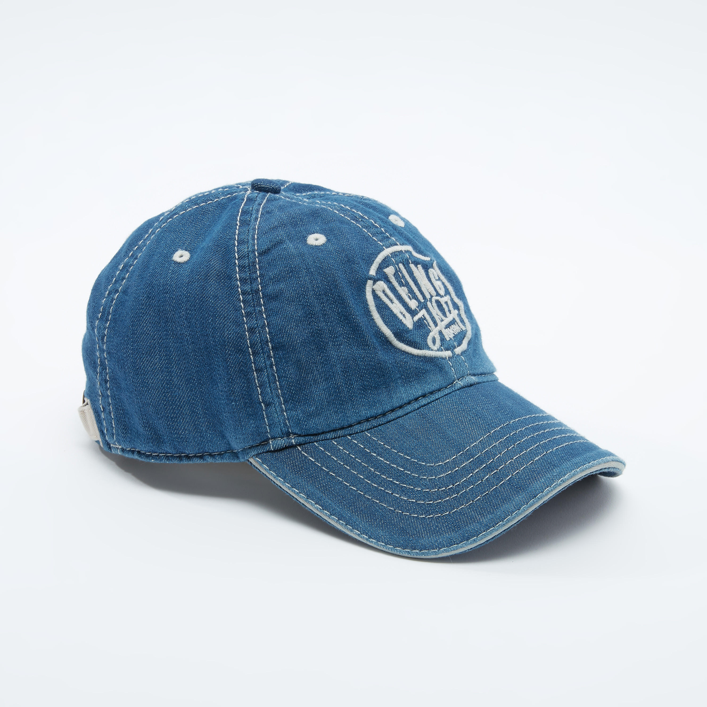 قبعة كاب مطرّزة بإبزيم إغلاق من بيينج هيومان-men-caps-image-1