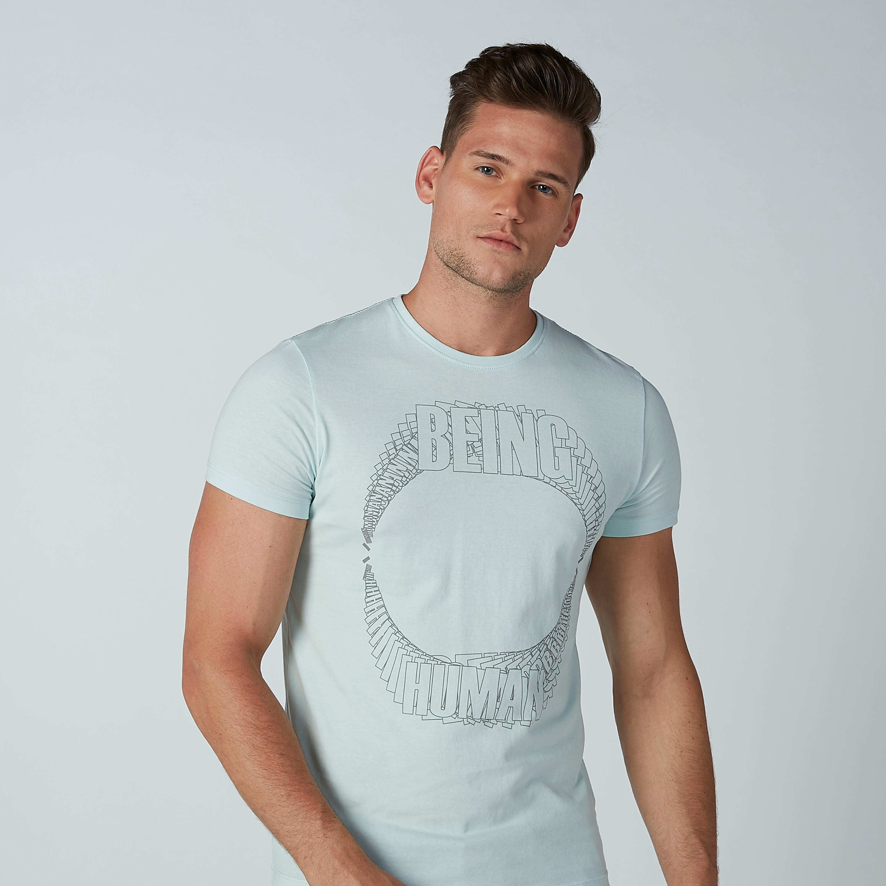 تيشيرت بياقة مستديرة وأكمام قصيرة وطبعات بيينج هيومان-men-clothing-tshirtsandpolos-tshirts-image-1