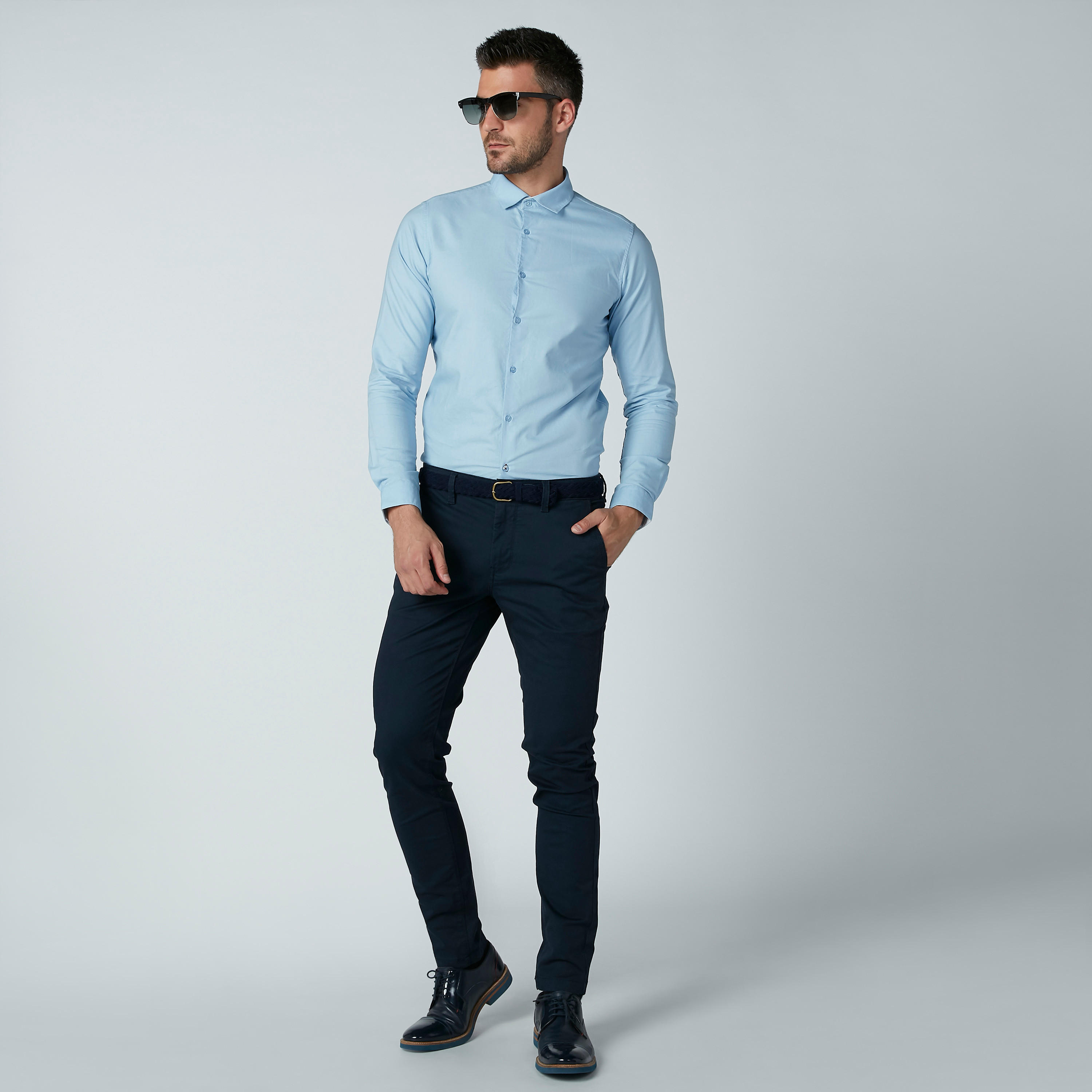 قميص رسمي سادة بأكمام طويلة وحوّاف منحنية من بيينج هيومان-men-clothing-shirts-image-3