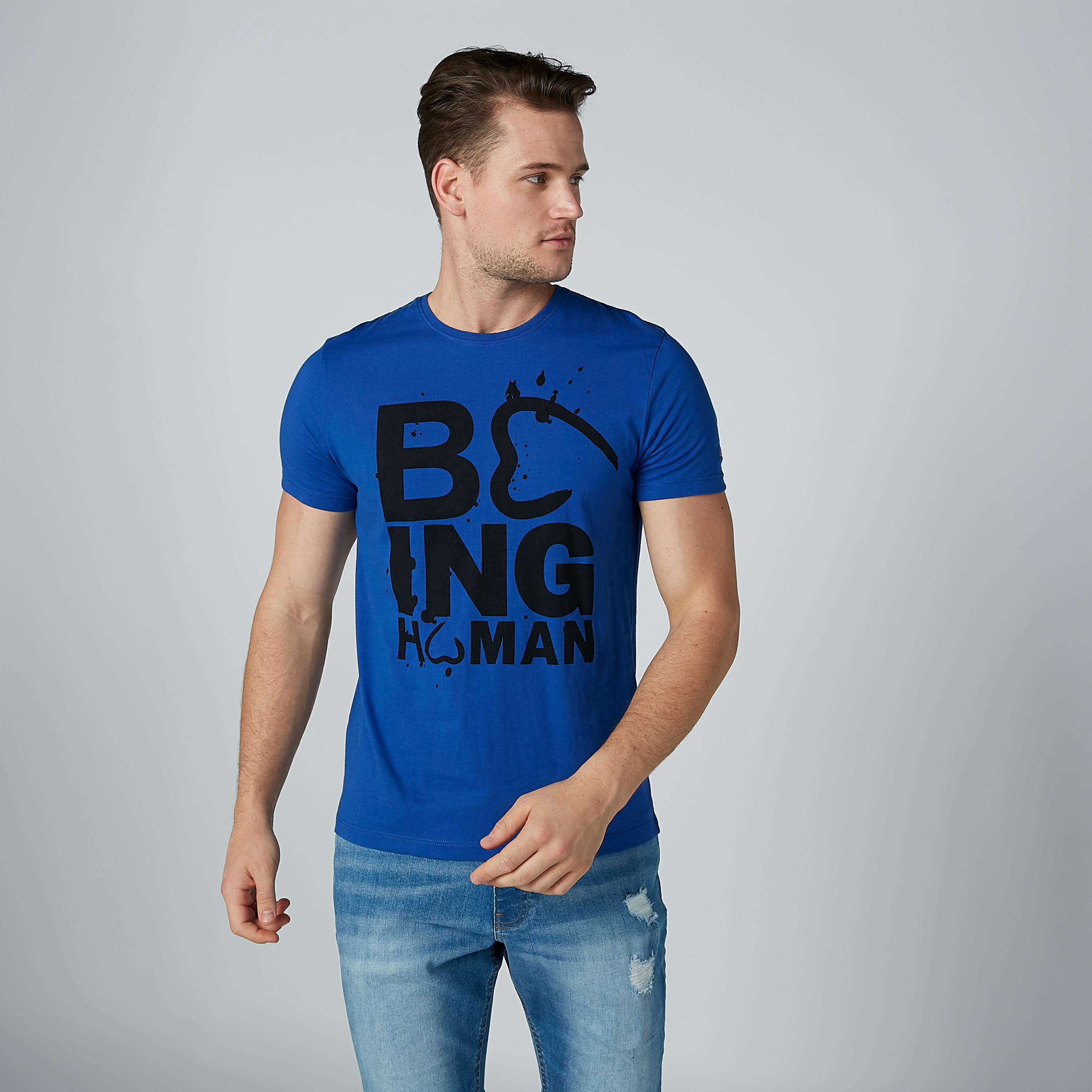 تيشيرت بياقة مستديرة وأكمام قصيرة وطبعات بيينج هيومان-men-clothing-tshirtsandpolos-tshirts-image-2