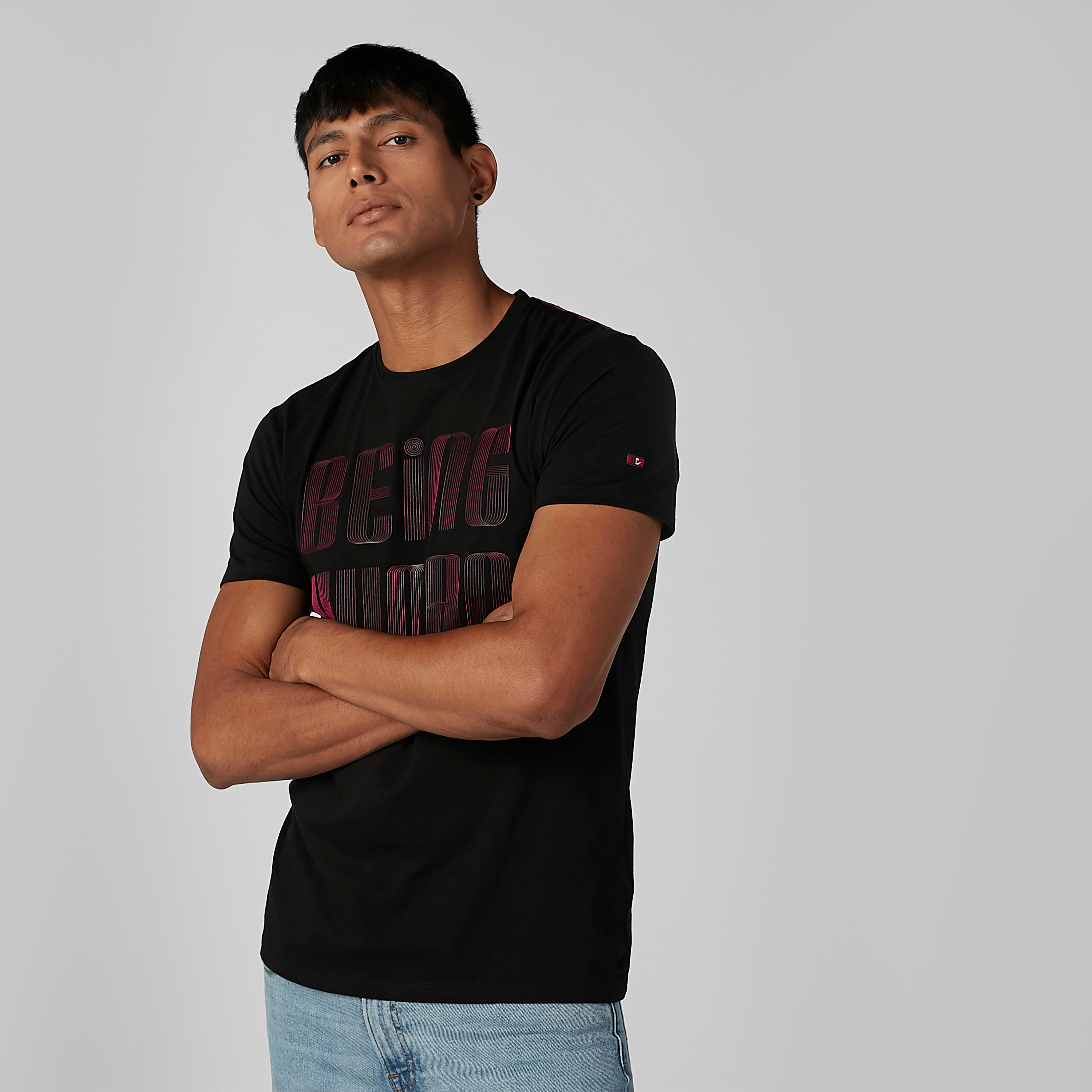 تيشيرت بياقة مستديرة وأكمام قصيرة وطبعات بيينج هيومان-men-clothing-tshirtsandpolos-tshirts-image-4