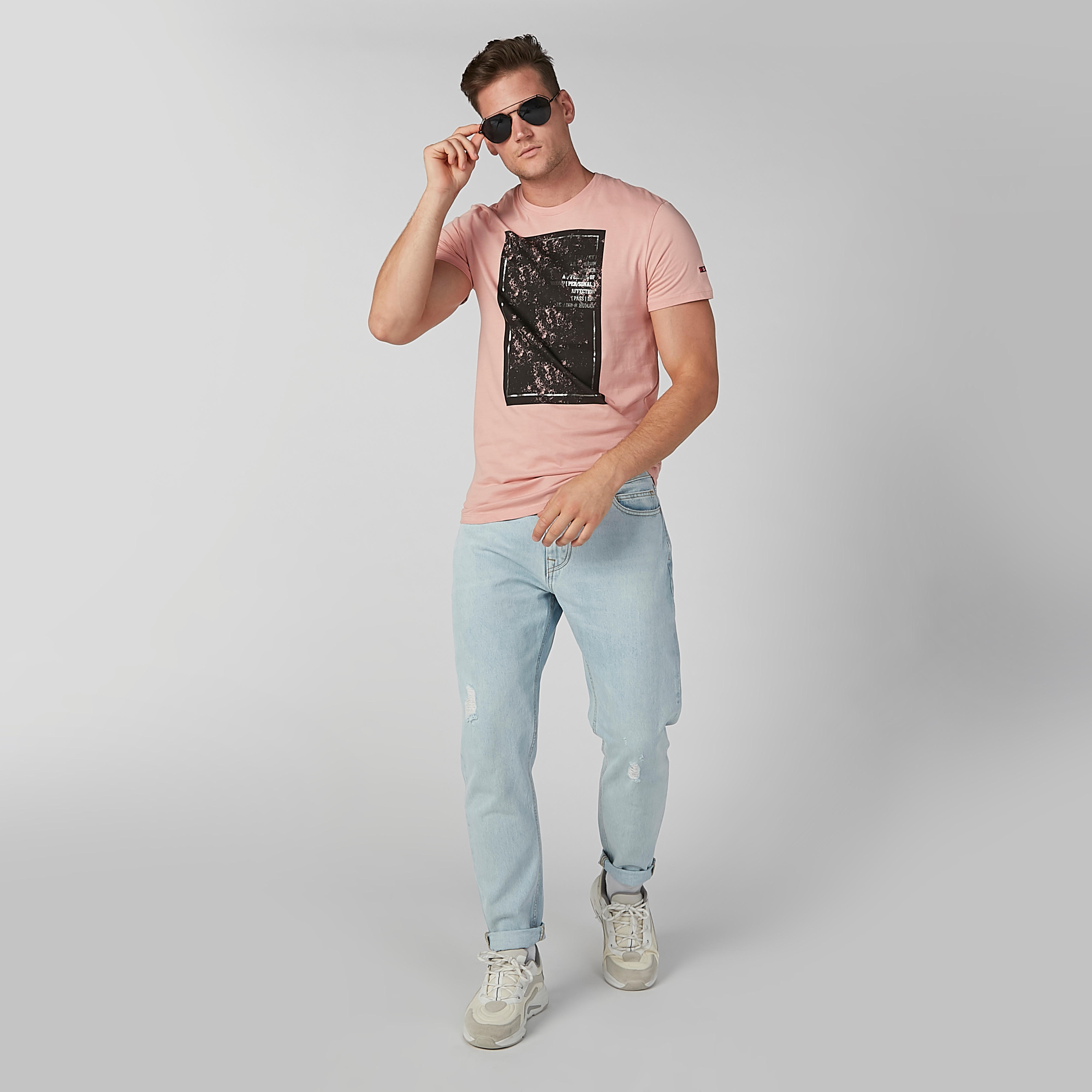 تيشيرت بياقة مستديرة وأكمام قصيرة وطبعات بيينج هيومان-men-clothing-tshirtsandpolos-tshirts-image-2