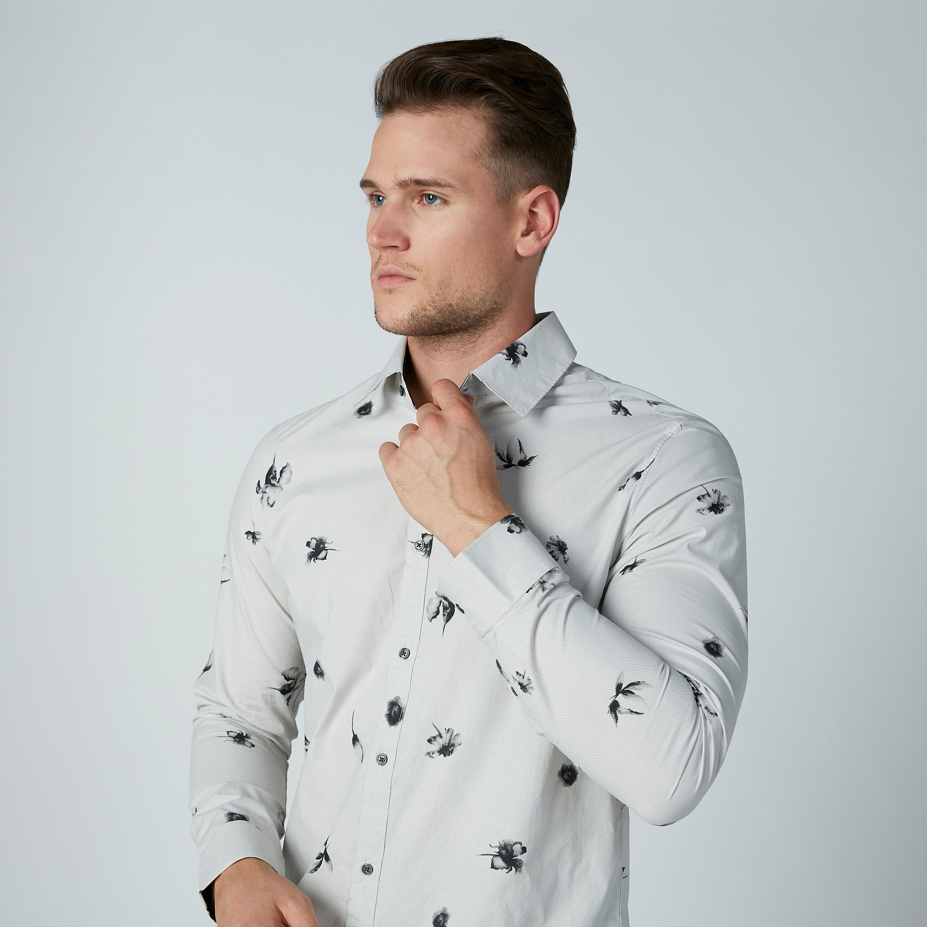 قميص بأكمام طويلة وطبعات بيينج هيومان-men-clothing-shirts-image-2