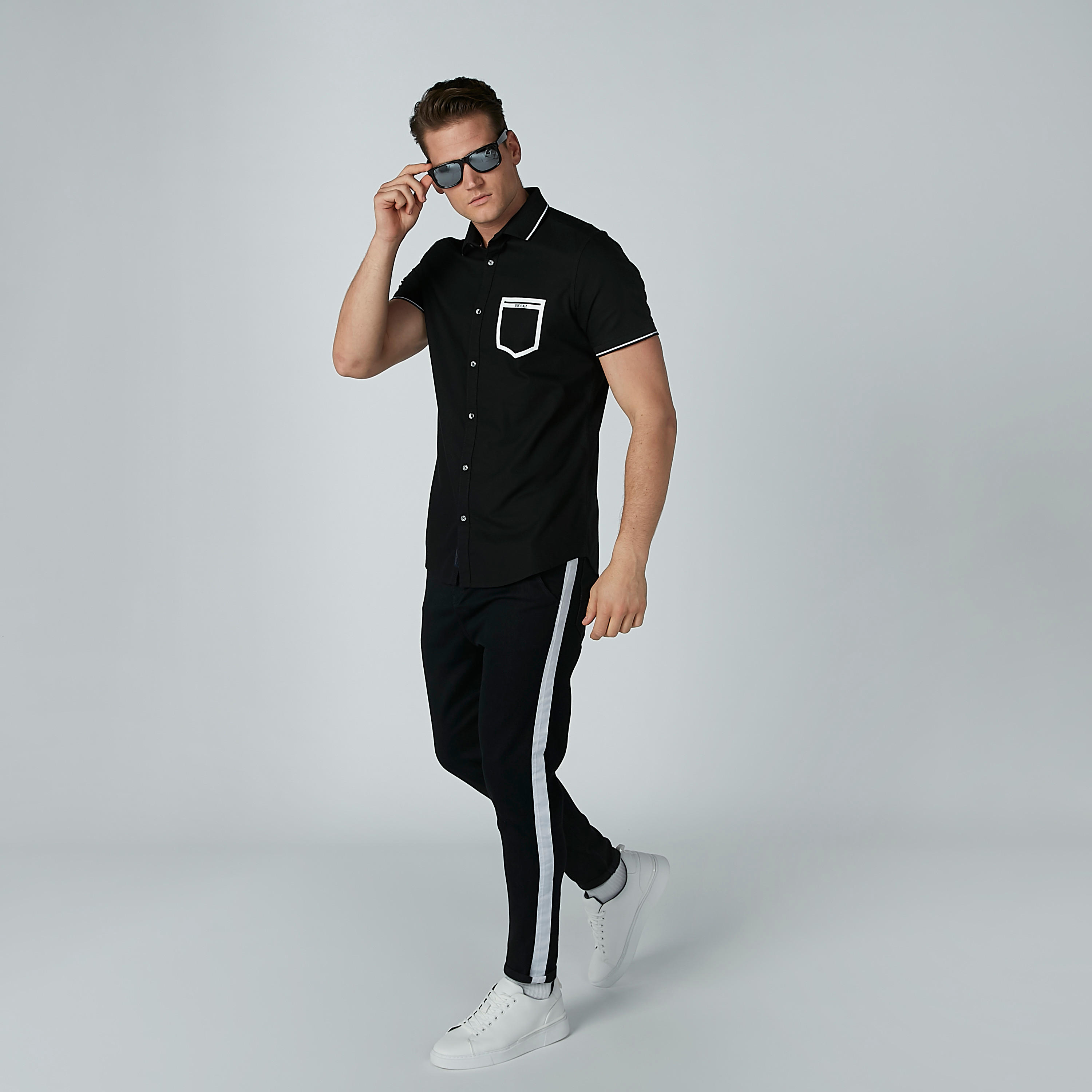 قميص بأكمام قصيرة وطبعات بيينج هيومان-men-clothing-shirts-image-2
