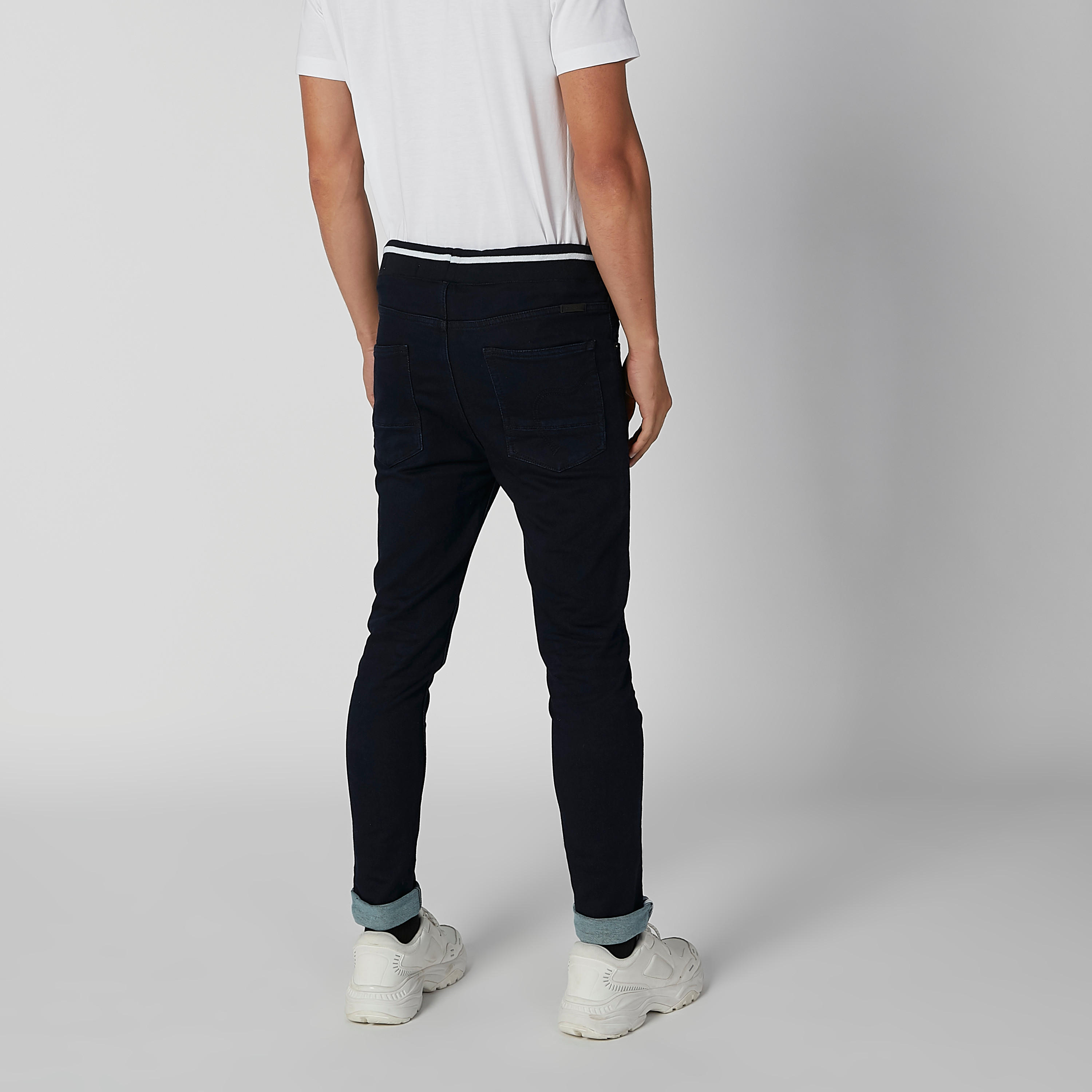 بنطلون جينز برباط وجيوب من بيينج هيومان-men-clothing-bottoms-jeans-image-5