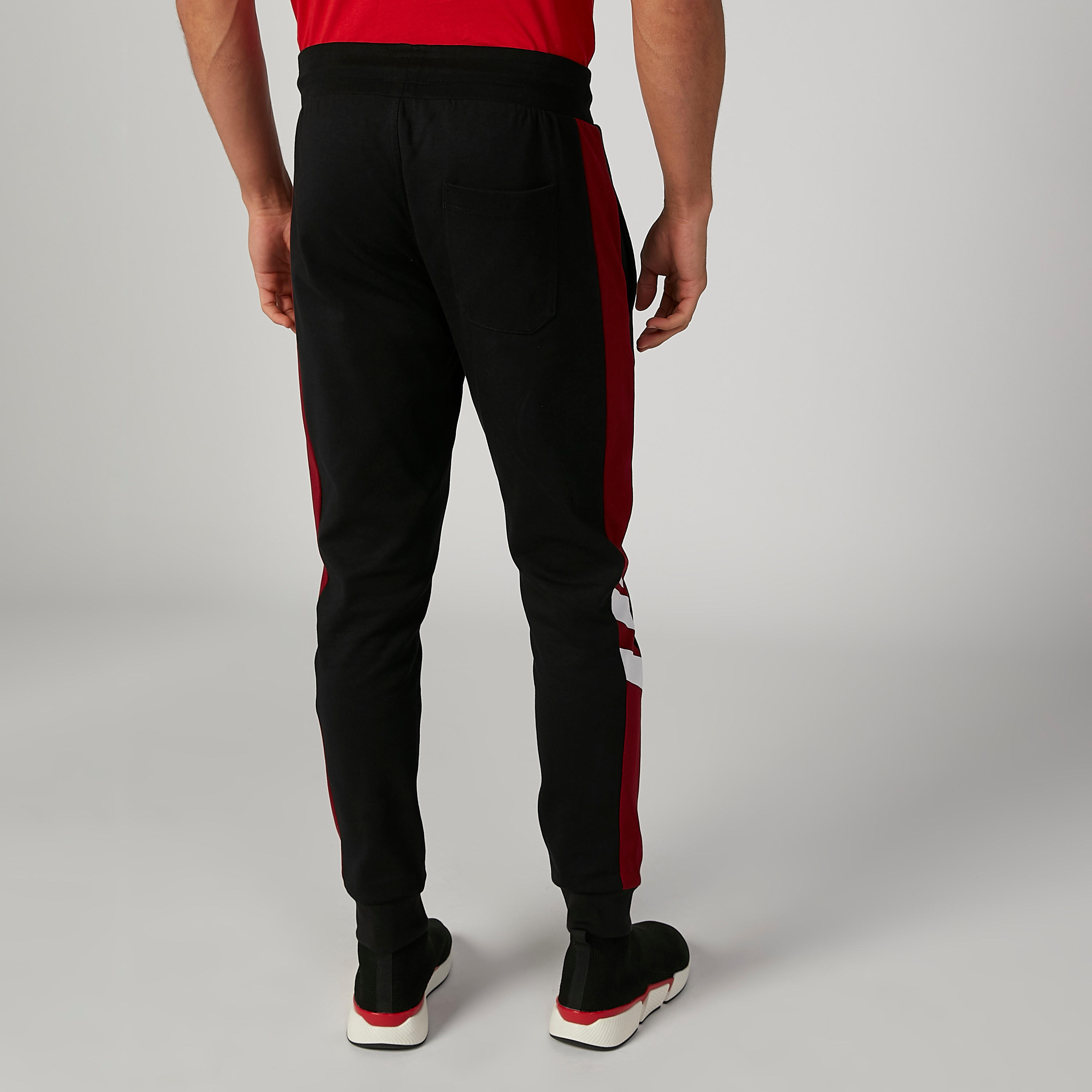 بنطلون رياضي بطبعات وارتفاع متوسط وخصر مطاطي ورباط-men-clothing-bottoms-joggers-image-3