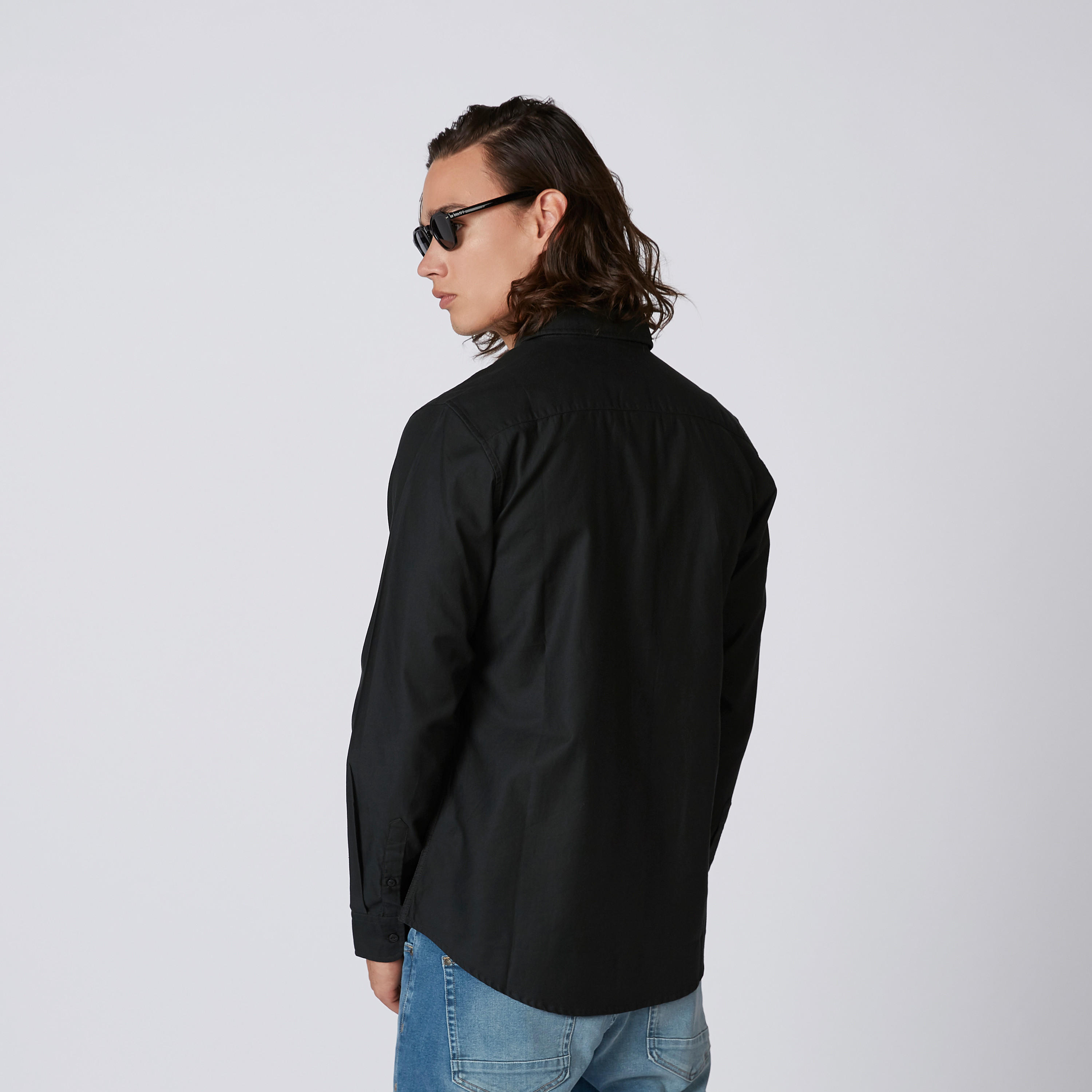 قميص سادة بياقة عاديّة وأكمام طويلة من بيينج هيومان-men-clothing-shirts-image-2