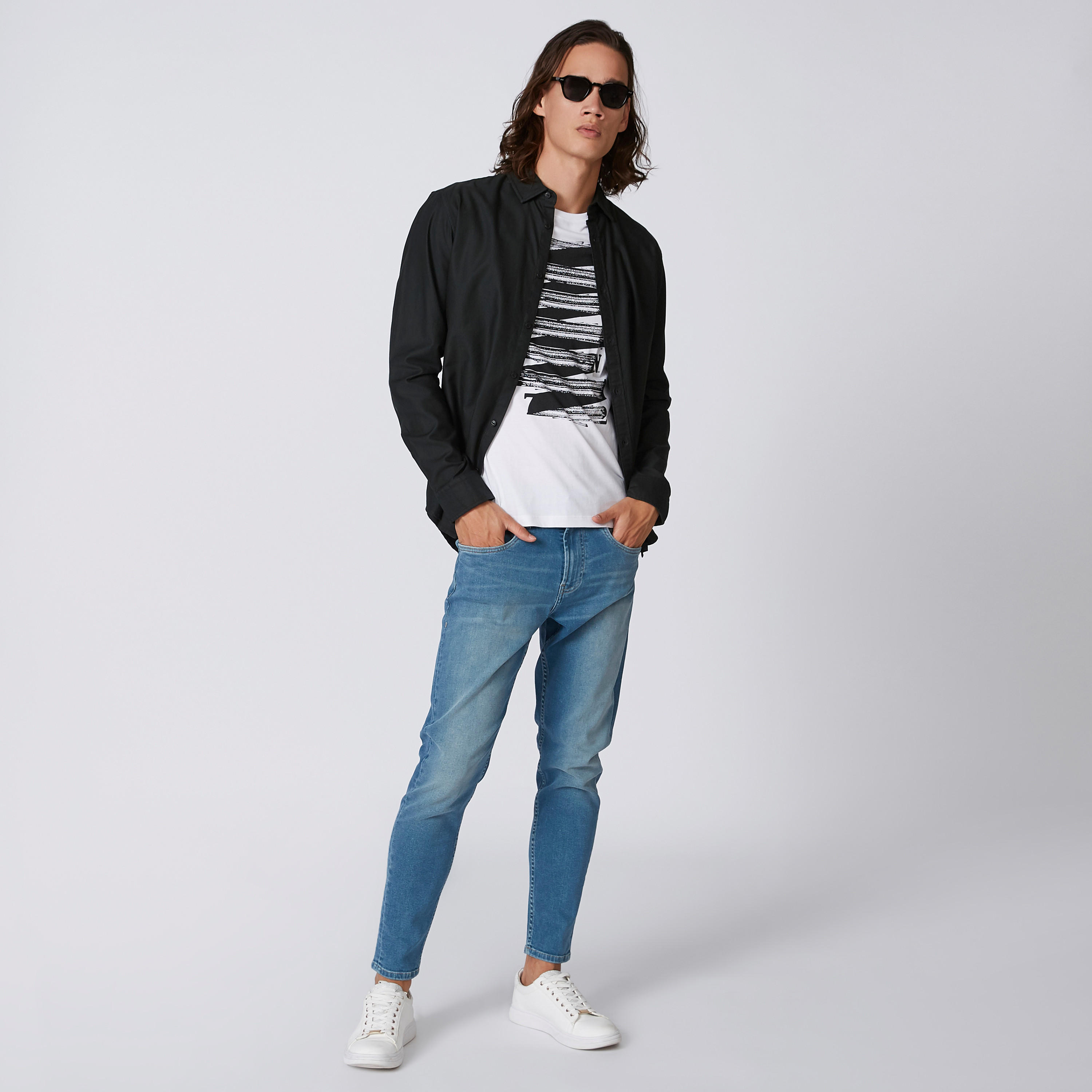 قميص سادة بياقة عاديّة وأكمام طويلة من بيينج هيومان-men-clothing-shirts-image-5