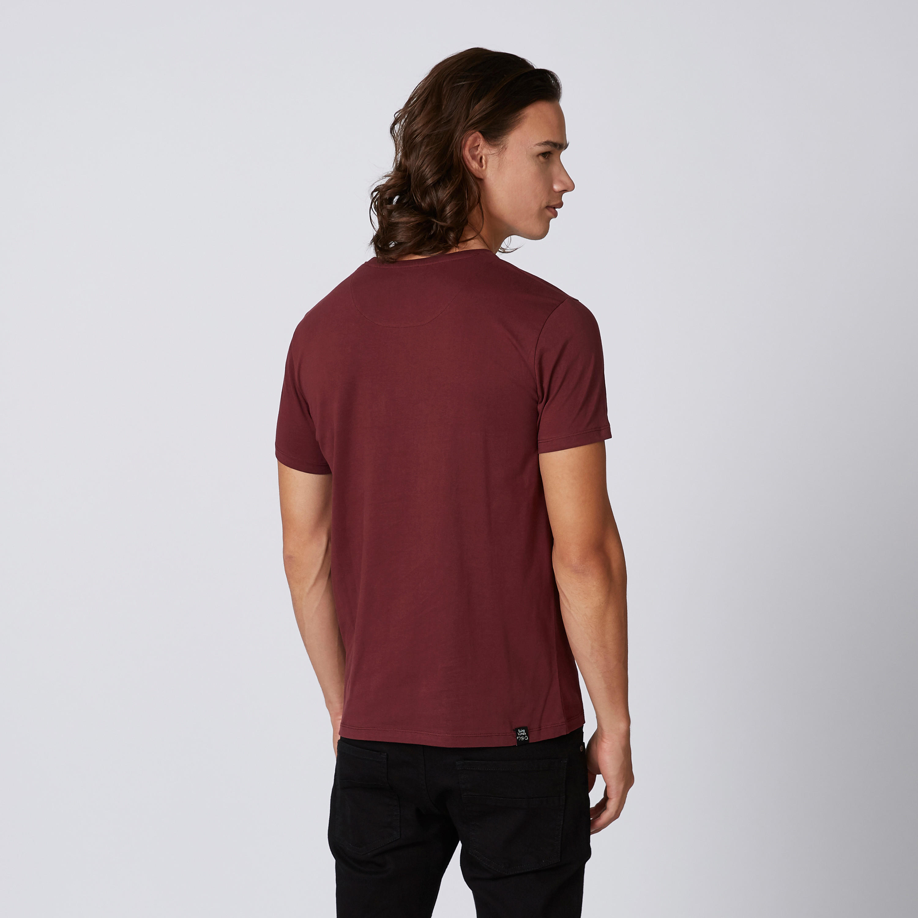 تيشيرت بياقة مستديرة وأكمام قصيرة وطبعات بيينج هيومان-men-clothing-tshirtsandpolos-tshirts-image-2