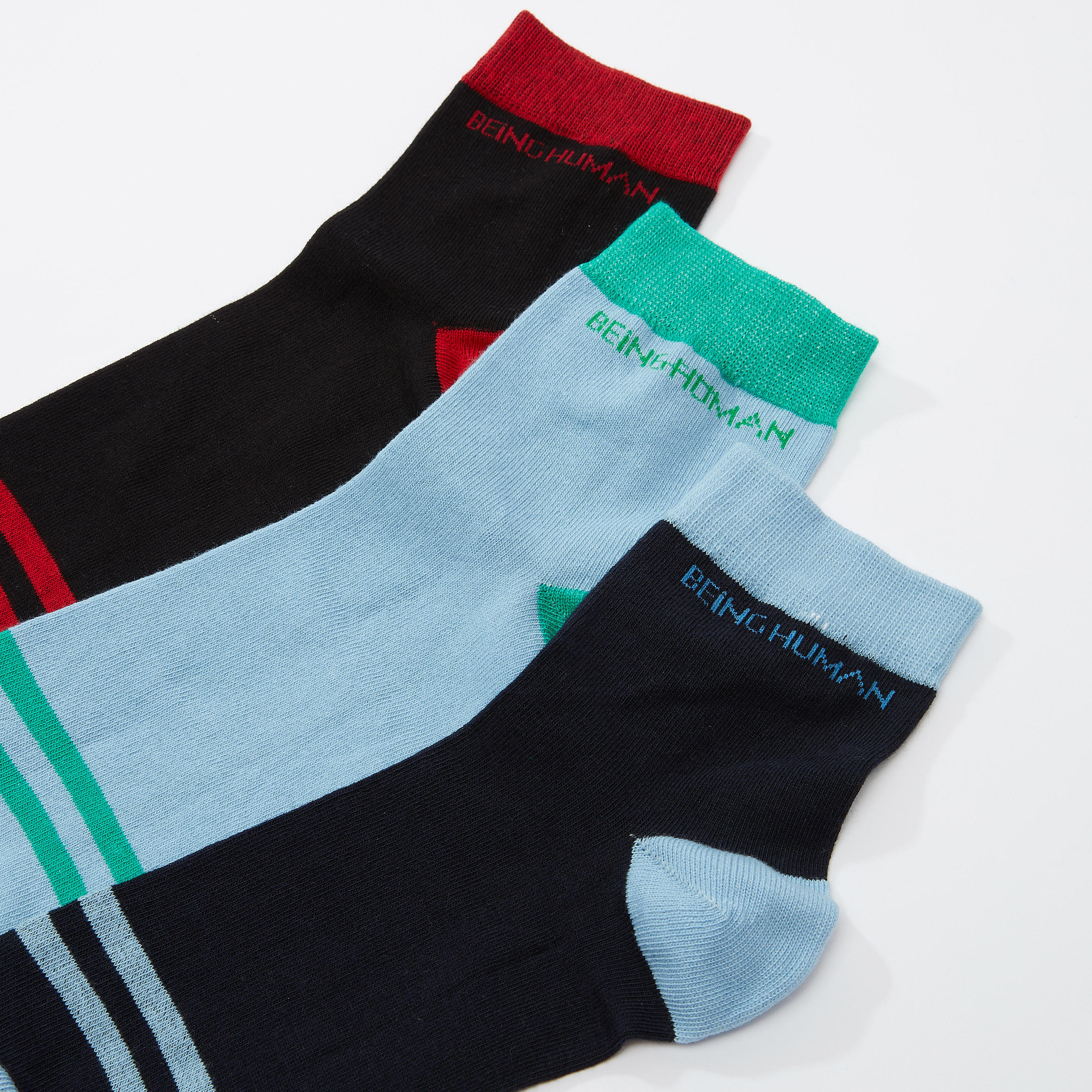 جوارب مقلّمة بطول الكاحل بحوّاف مضلّعة من بيينج هيومان - طقم من 3 أزواج-men-socks-image-2